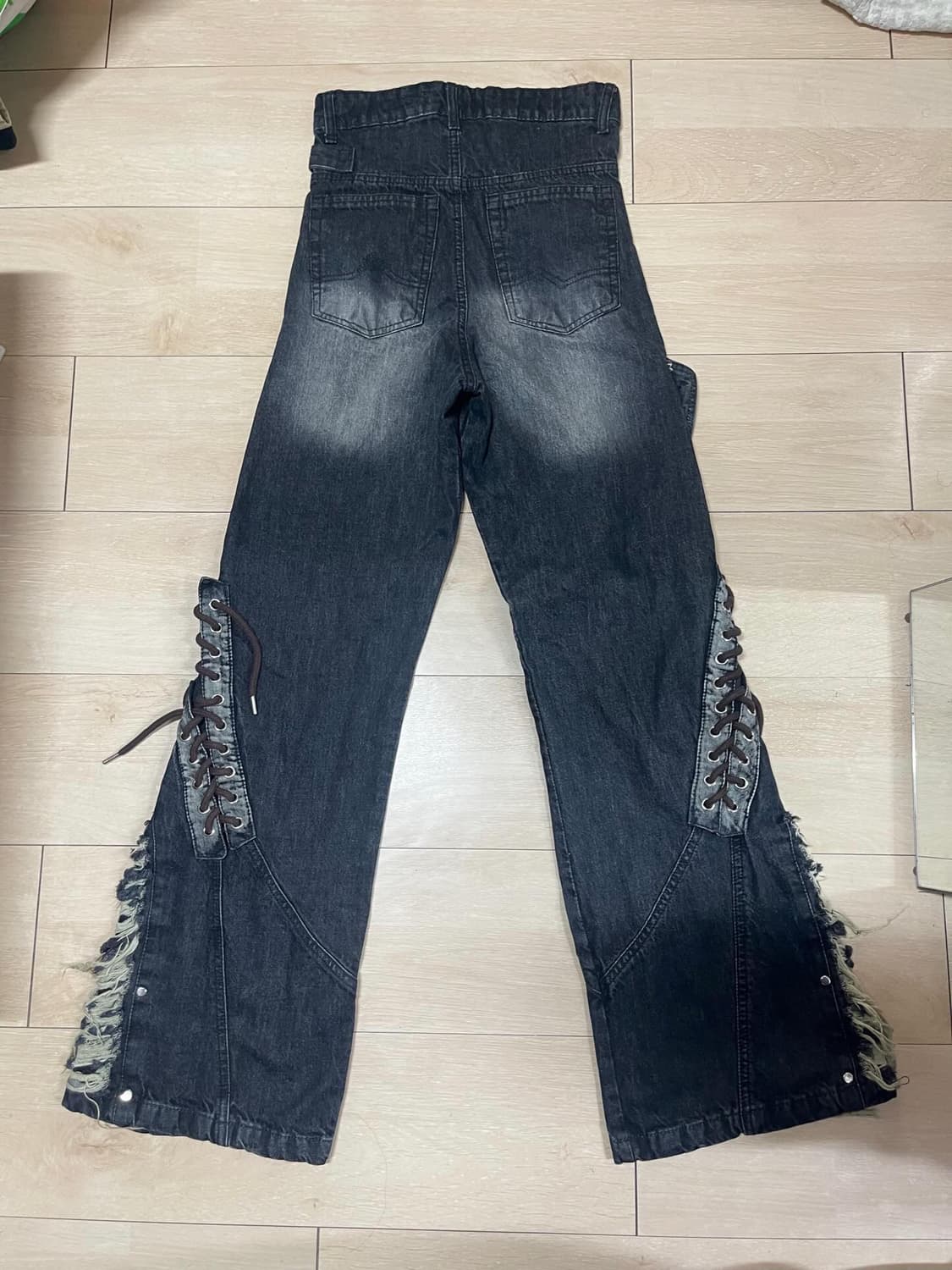 insain ss26 darkfin mudwash denim 상품이미지3