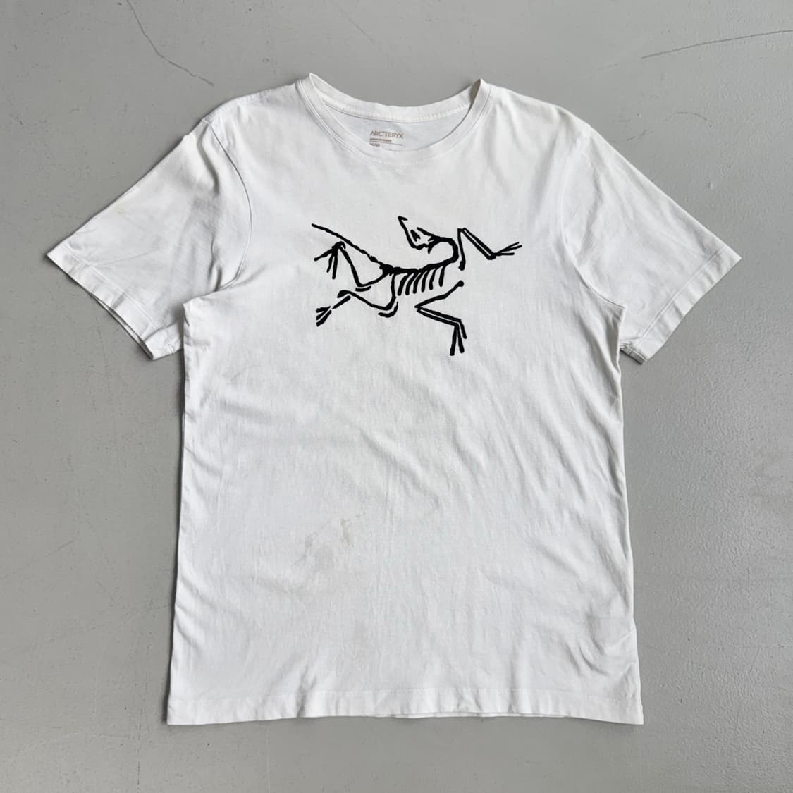 아크테릭스 빅로고 반팔 티셔츠 화이트 상품이미지2