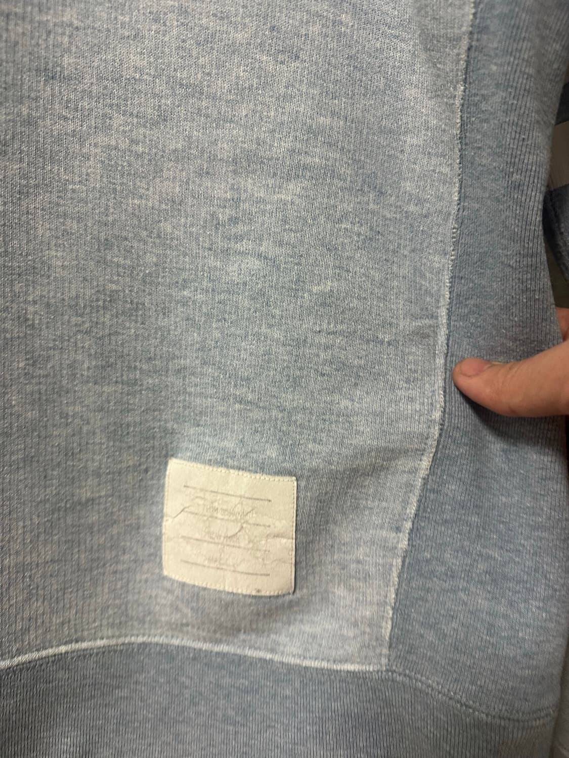 톰브라운 4선 완장 맨투맨 블루 (1) 상품이미지5