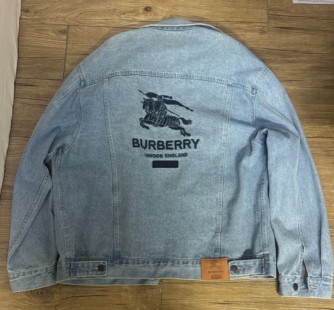 버버리 슈프림청자켓 상품이미지3