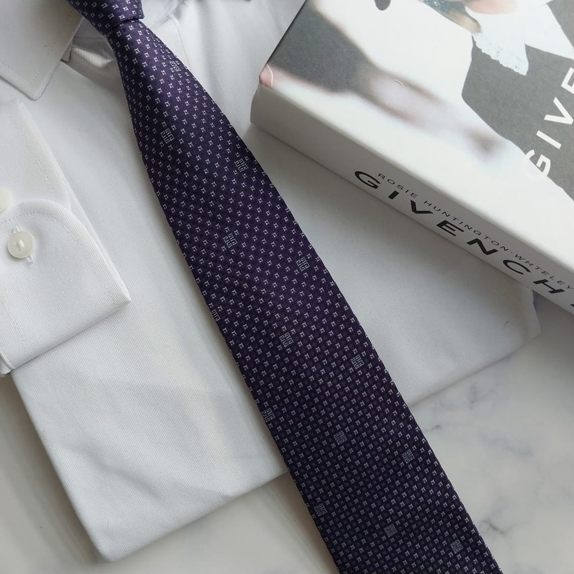 지방시 실크 퍼플 4G 패턴 넥타이 9cm S~A+등급 K1421
 상품이미지8