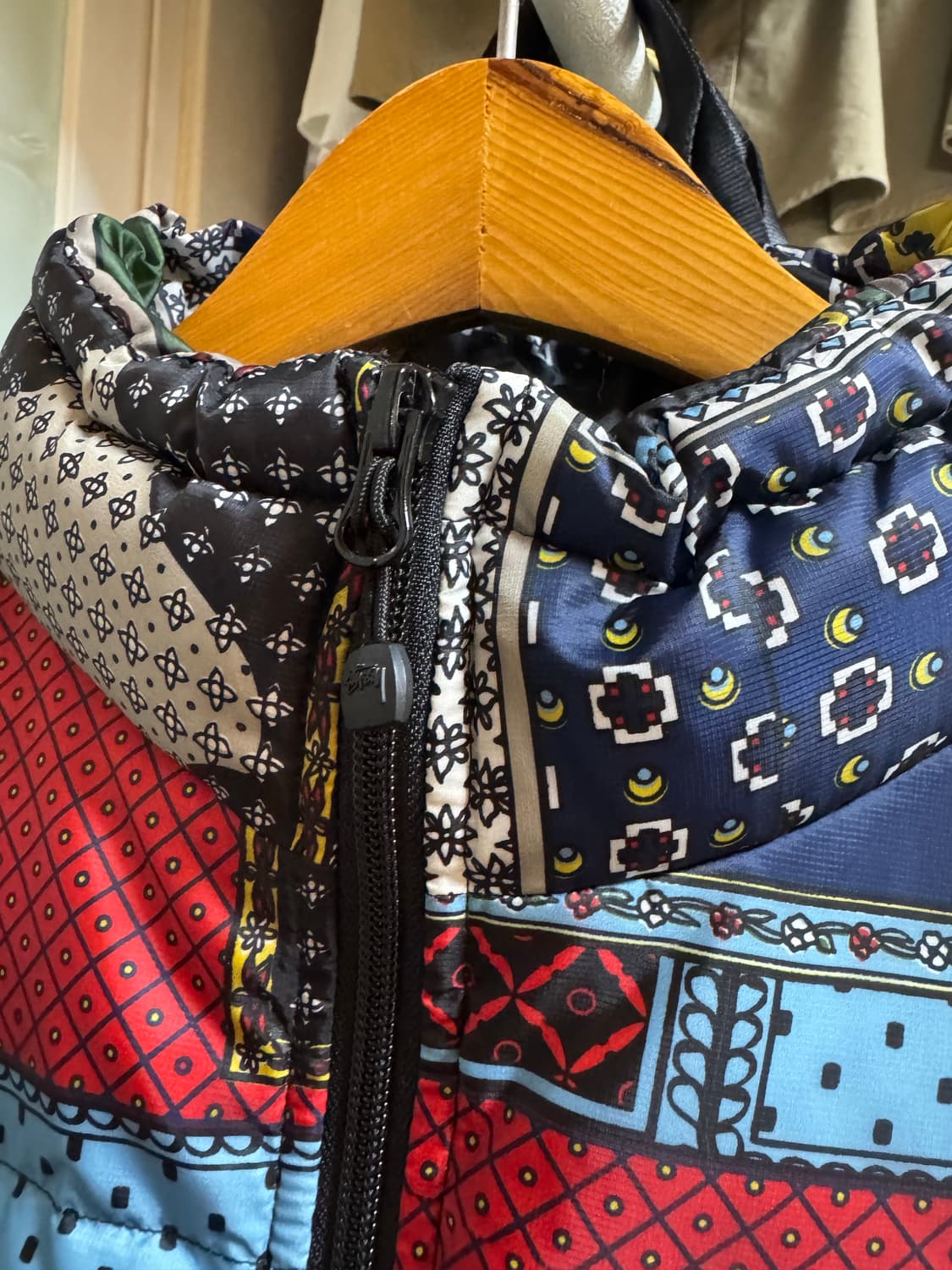 [L]스투시 패치워크 다운패딩 상품이미지4