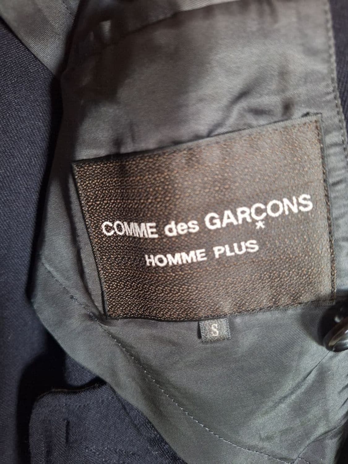 꼼데가르송 옴므 플러스 메쉬 패널 더블 브레스티드 코트 상품이미지4