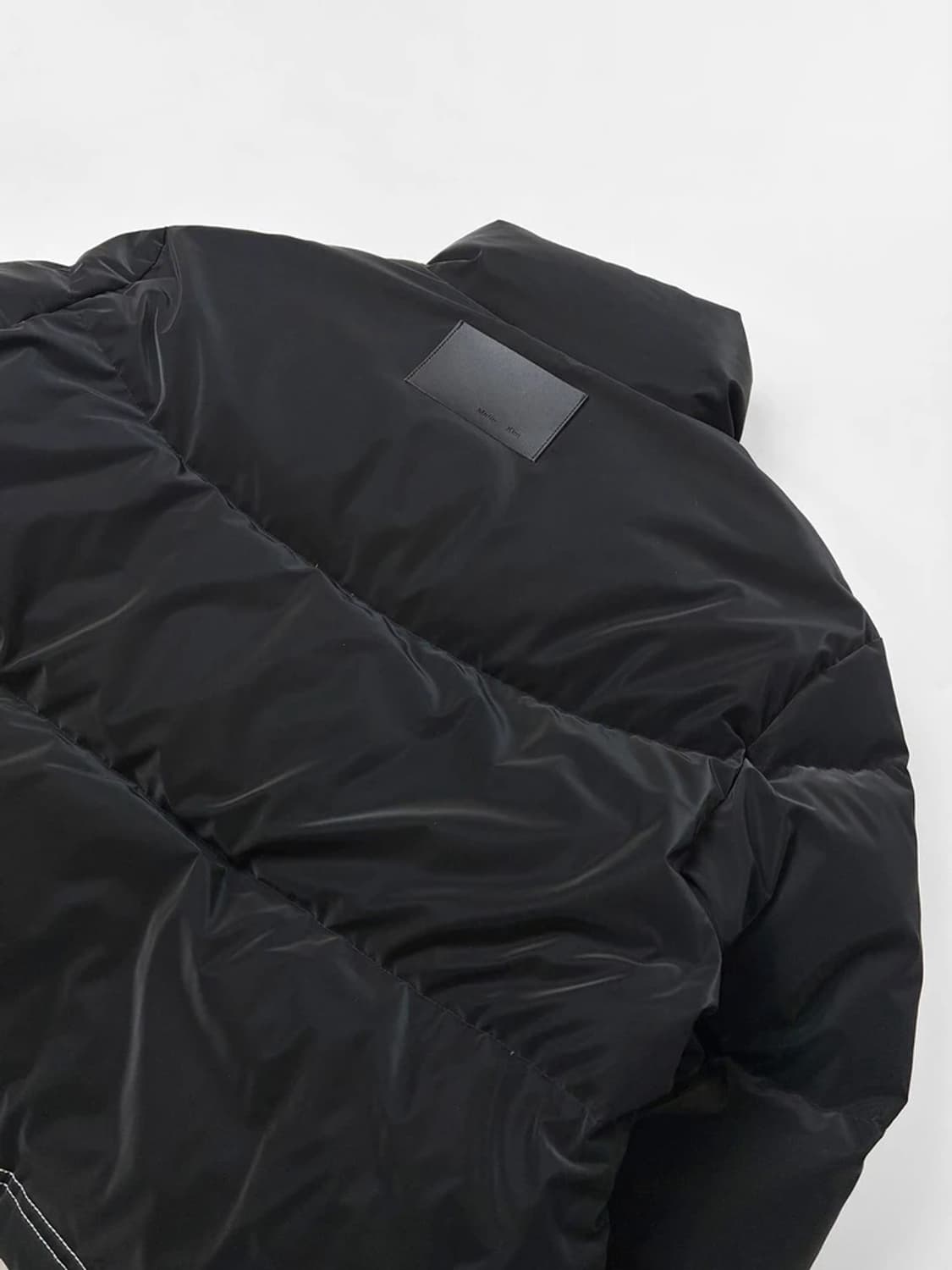 마뗑킴 Matin Kim 22FW 스티치 코팅 매트 패딩 PN5430 상품이미지6