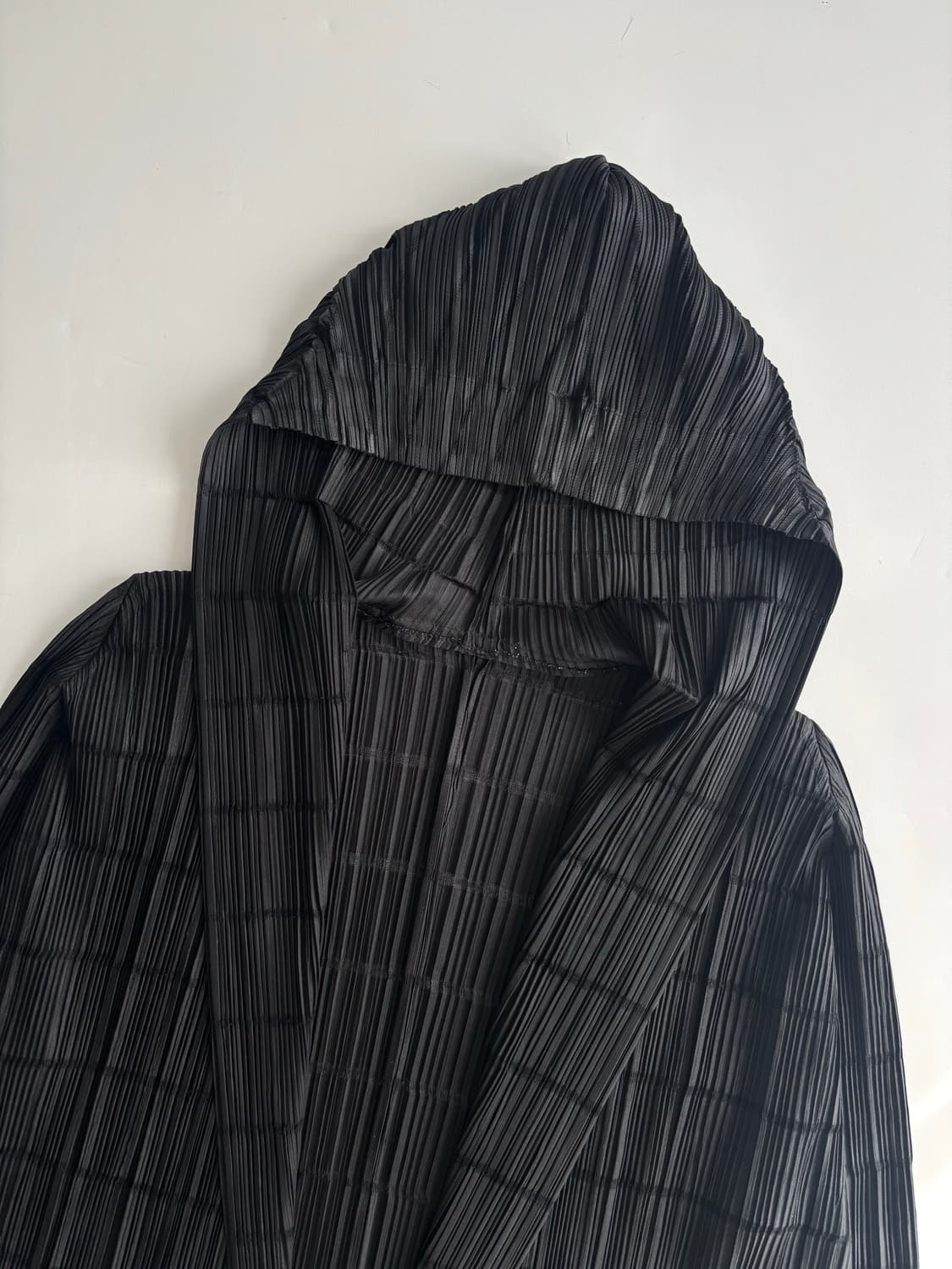 이세이미야케 플리츠플리즈 블랙 오픈 후드 가디건  상품이미지7