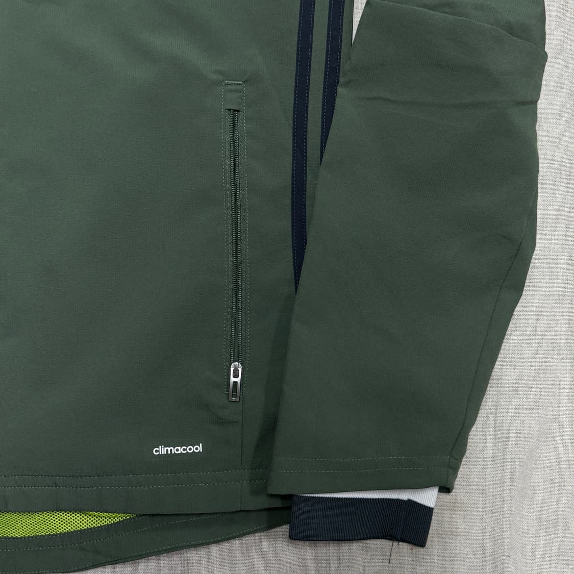 아디다스 독일 카키 바람막이 90 상품이미지4