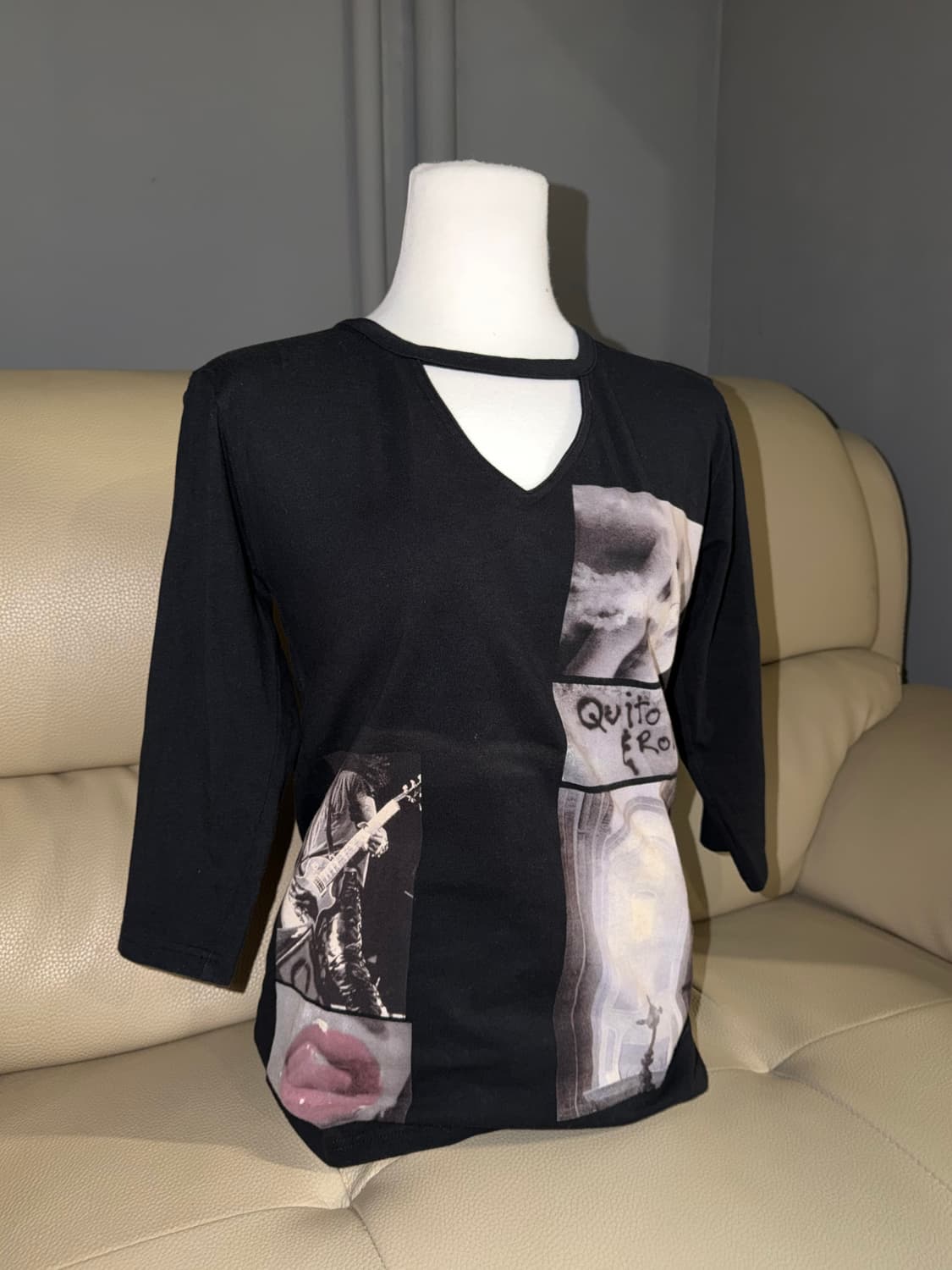 photo graphic design cut-out top 상품이미지1
