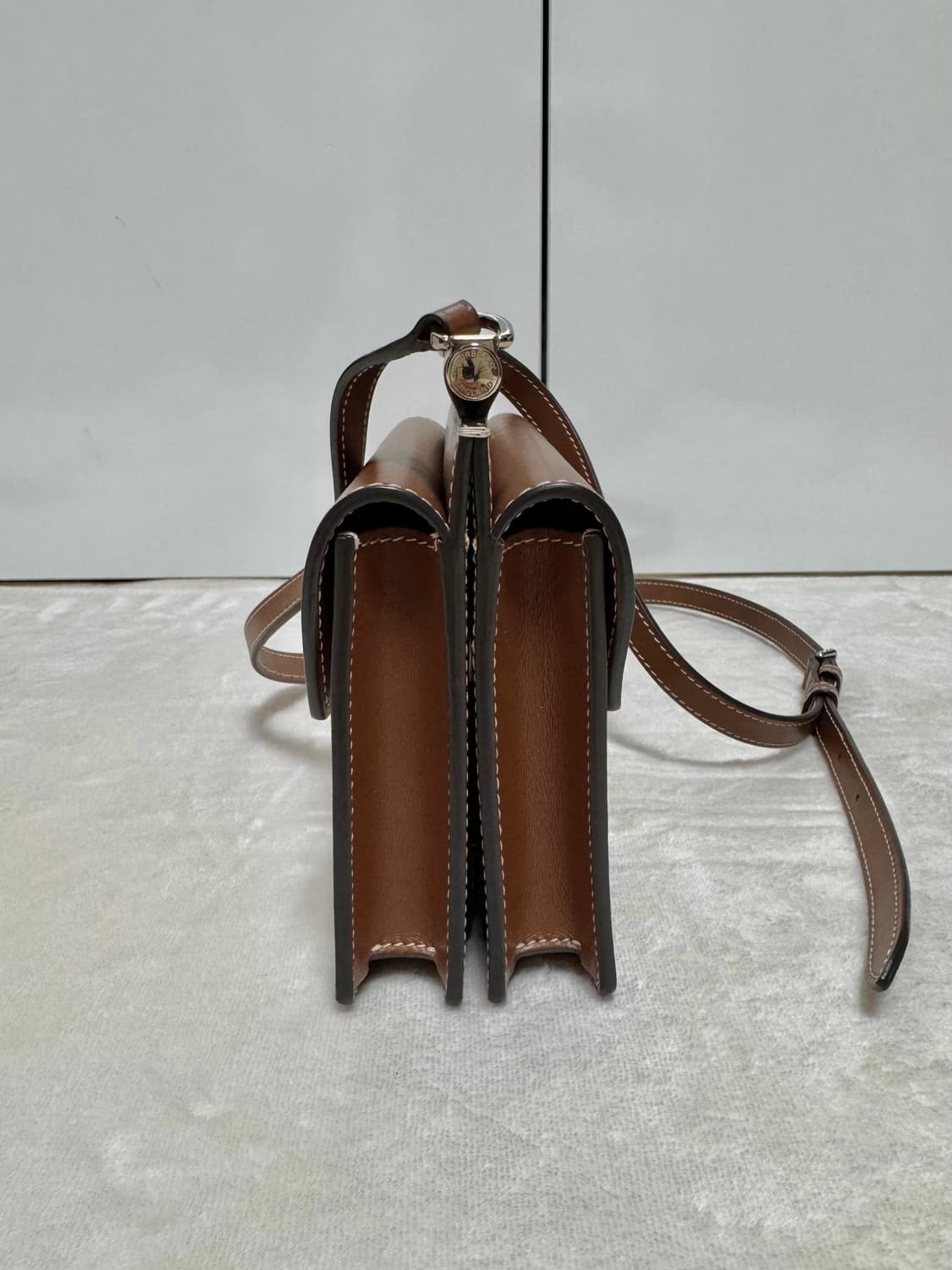 버버리 미니 포켓 호스페리 타이틀 백 상품이미지4