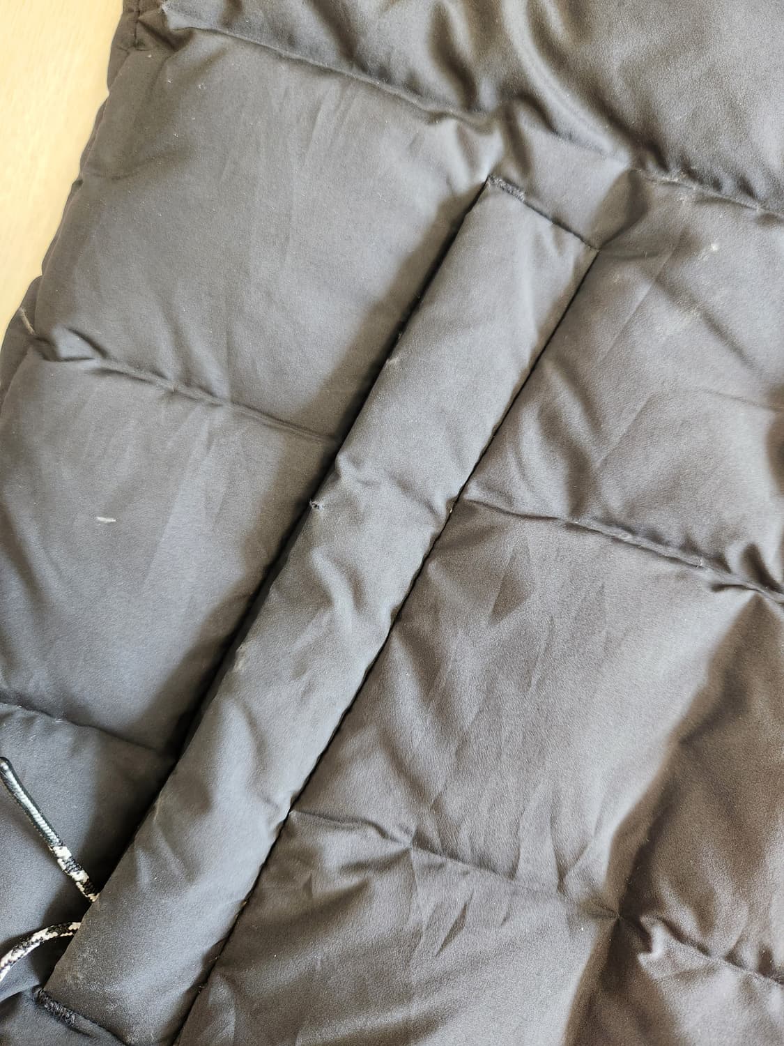 아이더 경량 구스다운패딩 사이즈100(L)

여기저기 사용감 있어서 싸게 상품이미지5