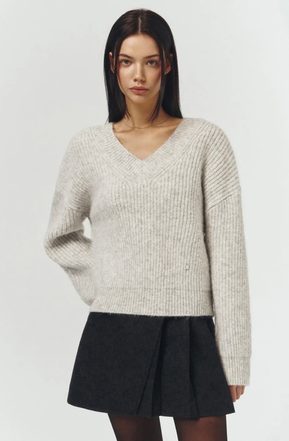 아티드 알파카 브이넥 니트 상품이미지1