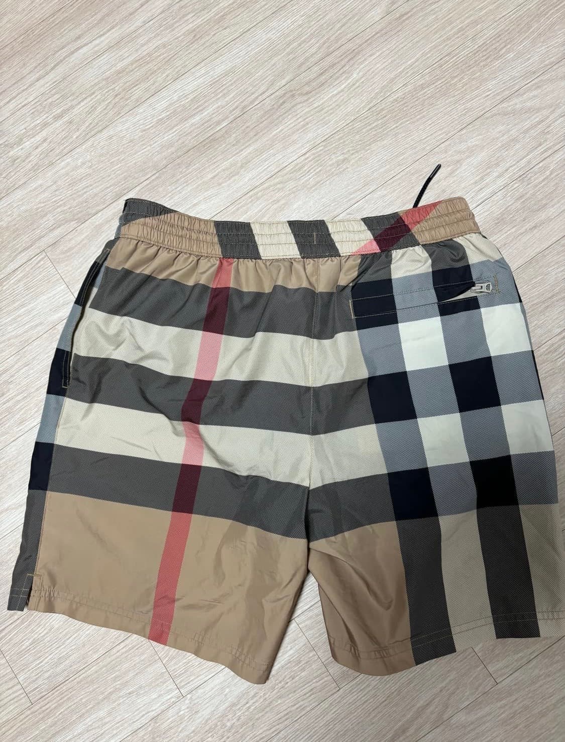 버버리 반바지 상품이미지2