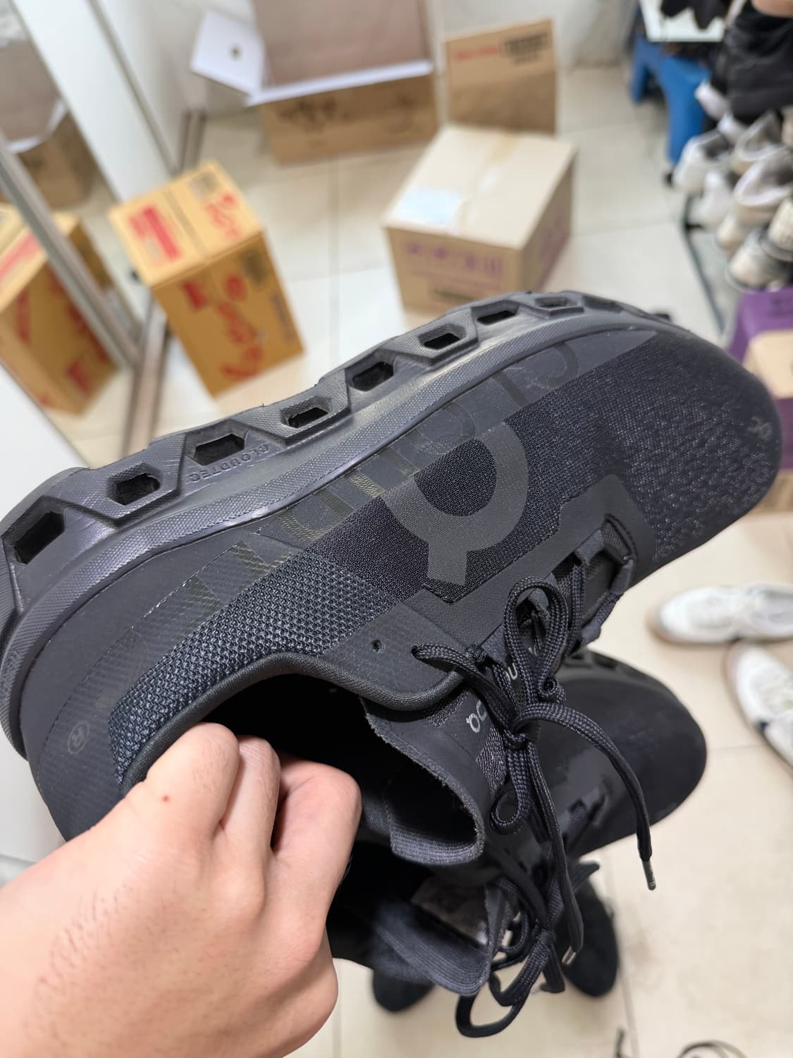 온러닝 클라우드 몬스터 285 상품이미지5