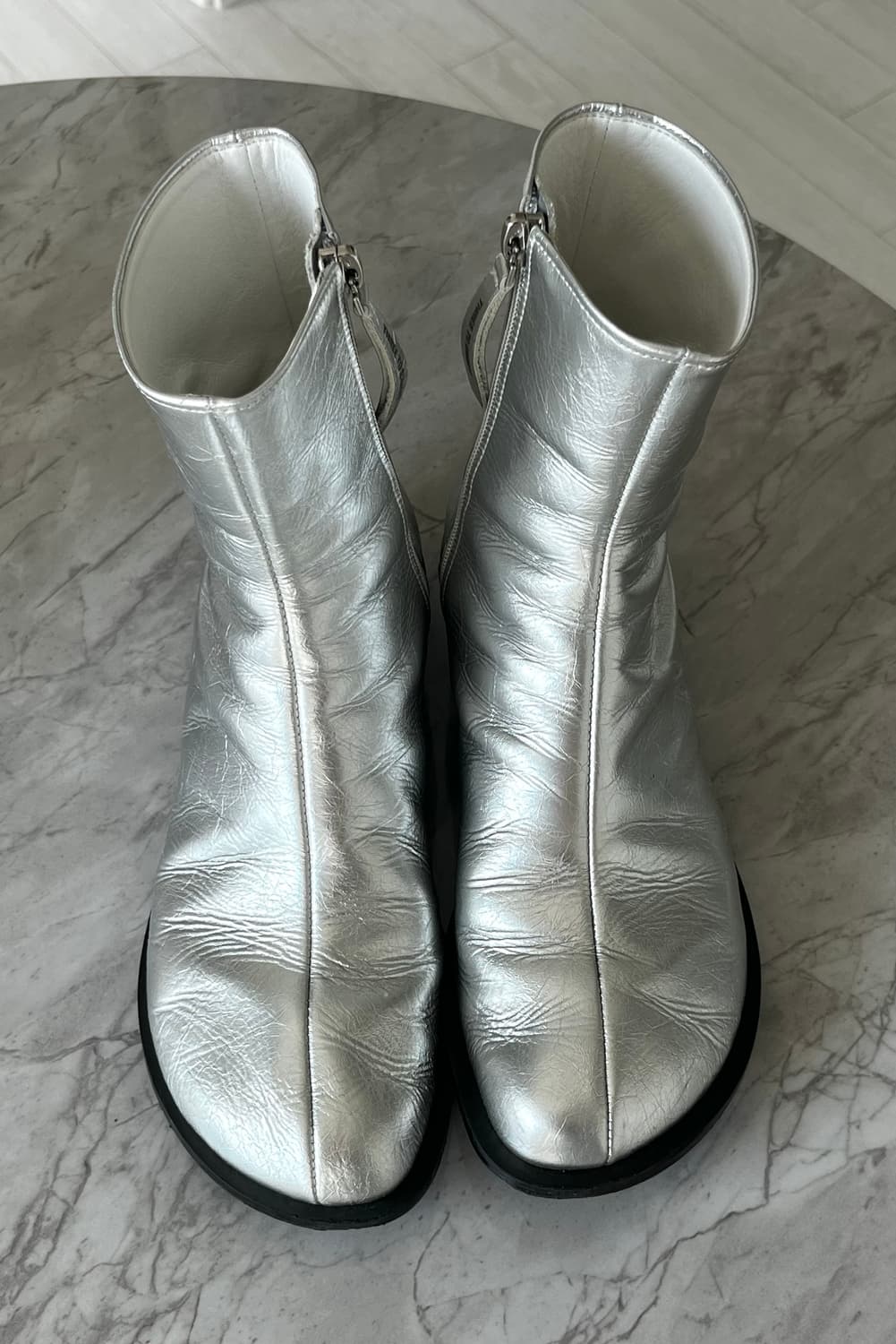 쓰리투에이티 실버 레더 앵클부츠 (240) 상품이미지1