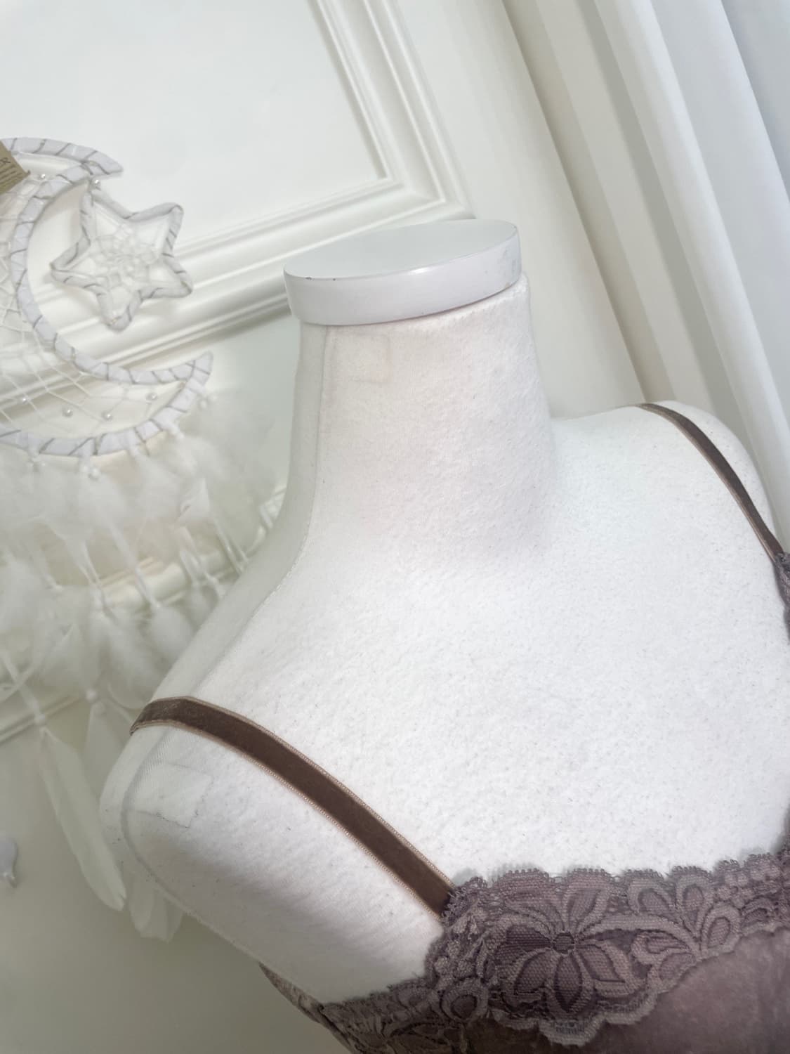 khaki gray lace velvet sleeveless top 상품이미지6