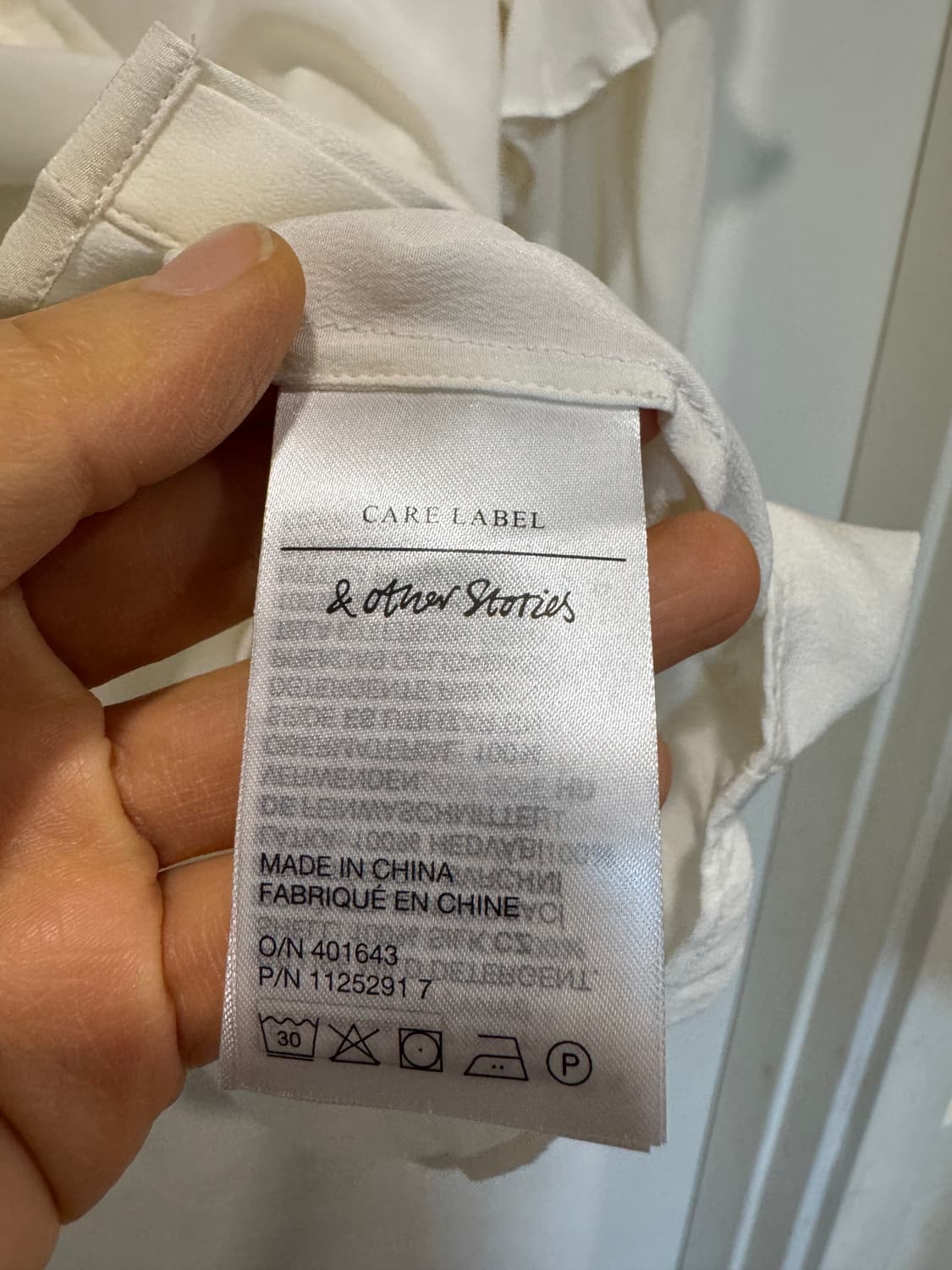 앤아더스토리즈 실크 블라우스 상품이미지6