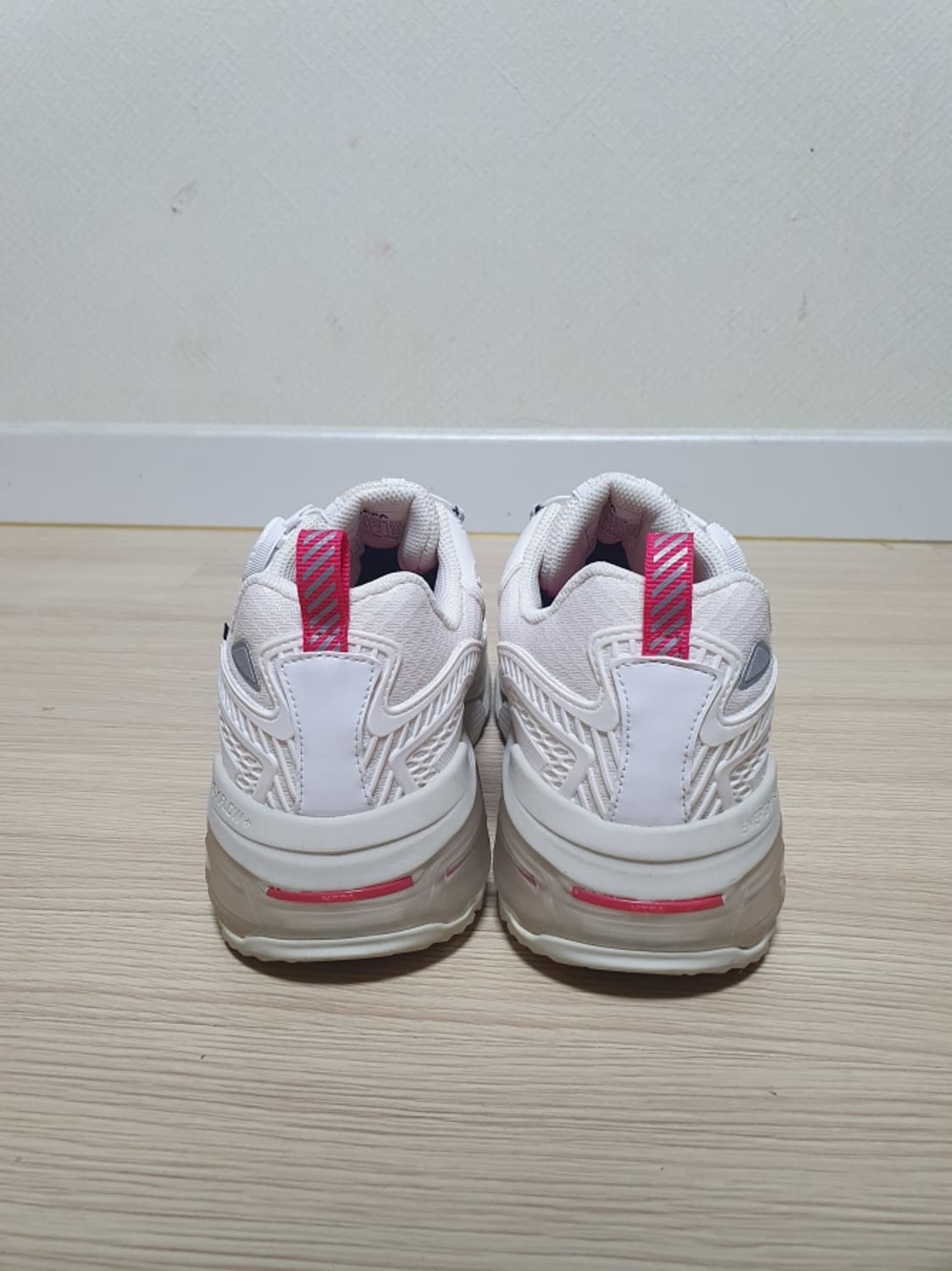 네파 고어텍스 여성 트레킹화 250 상품이미지5
