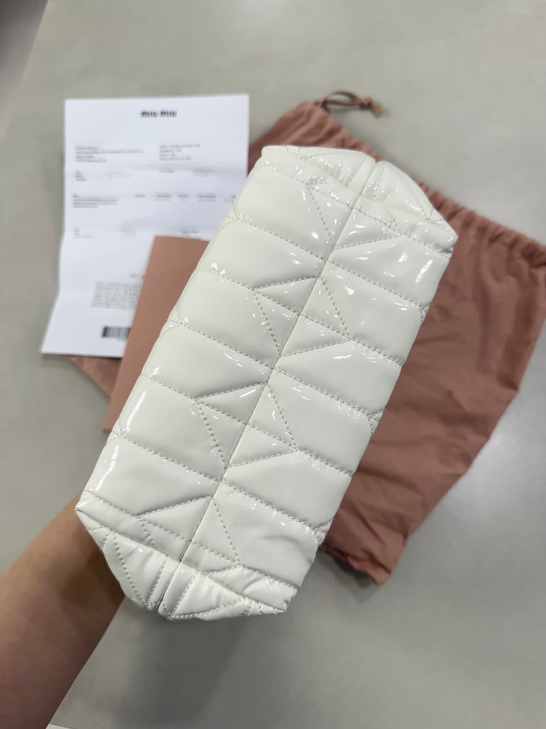 미우미우 스피릿 마쎄라테 화이트 상품이미지2