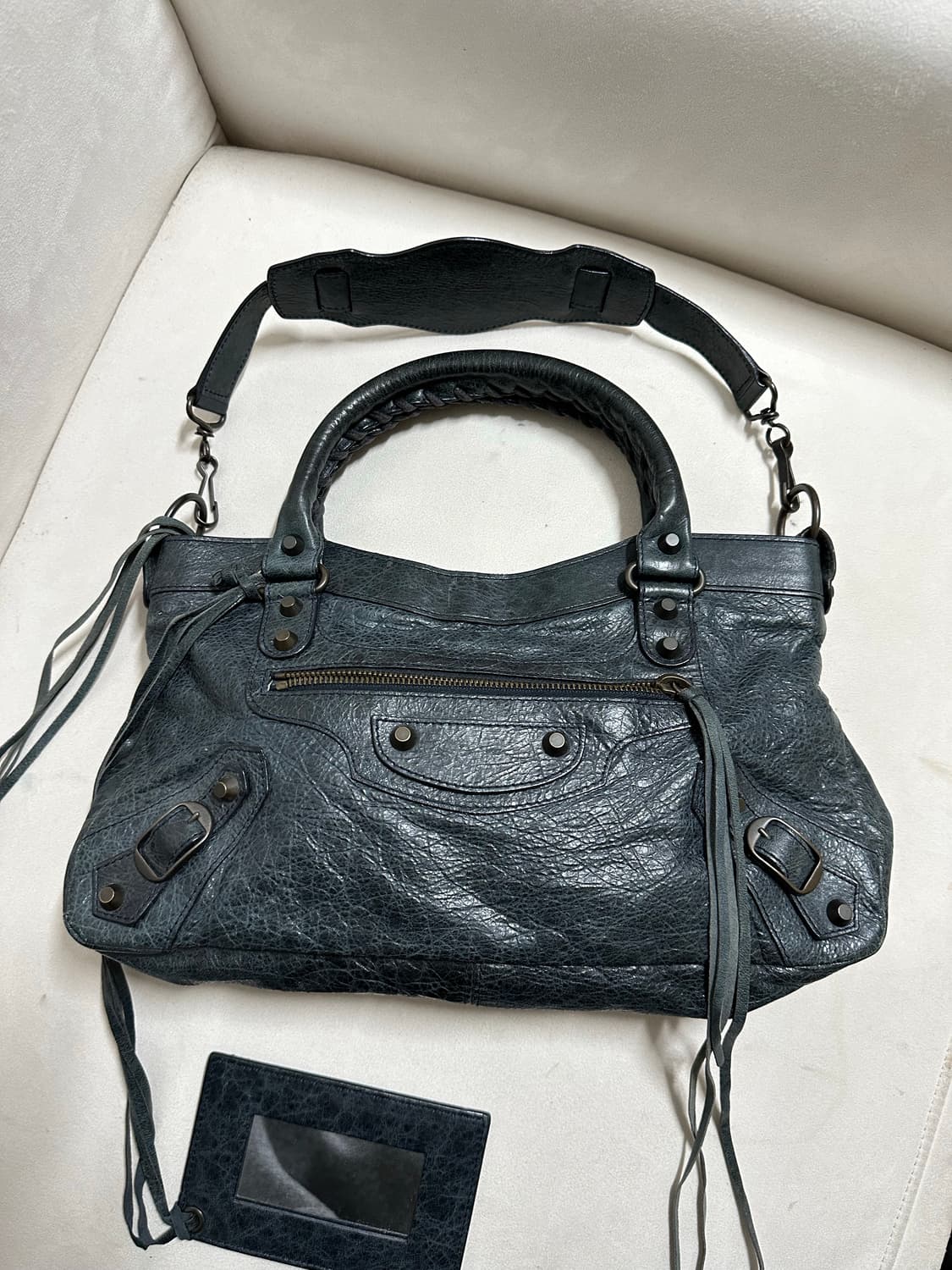 [A+ 정품] 발렌시아가 시티 모터백 퍼스트 다크그레이 상품이미지2