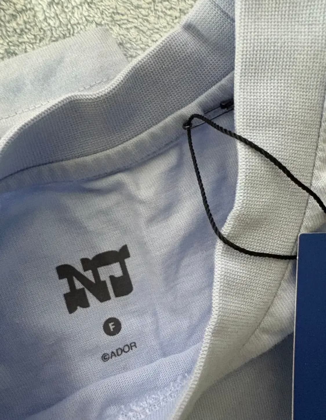 뉴진스 티셔츠 상품이미지5