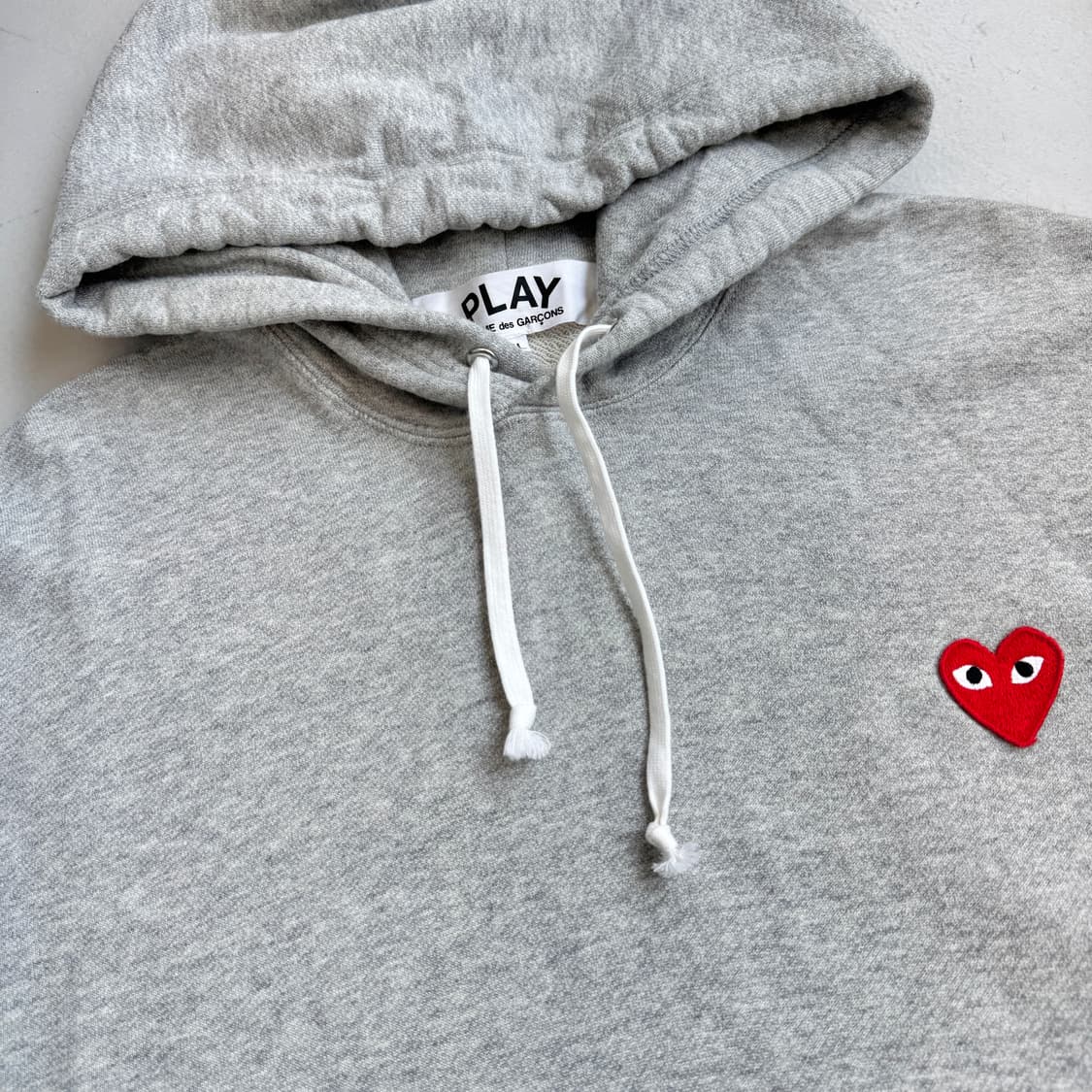 꼼데가르송 하트로고 후드티 그레이 상품이미지3