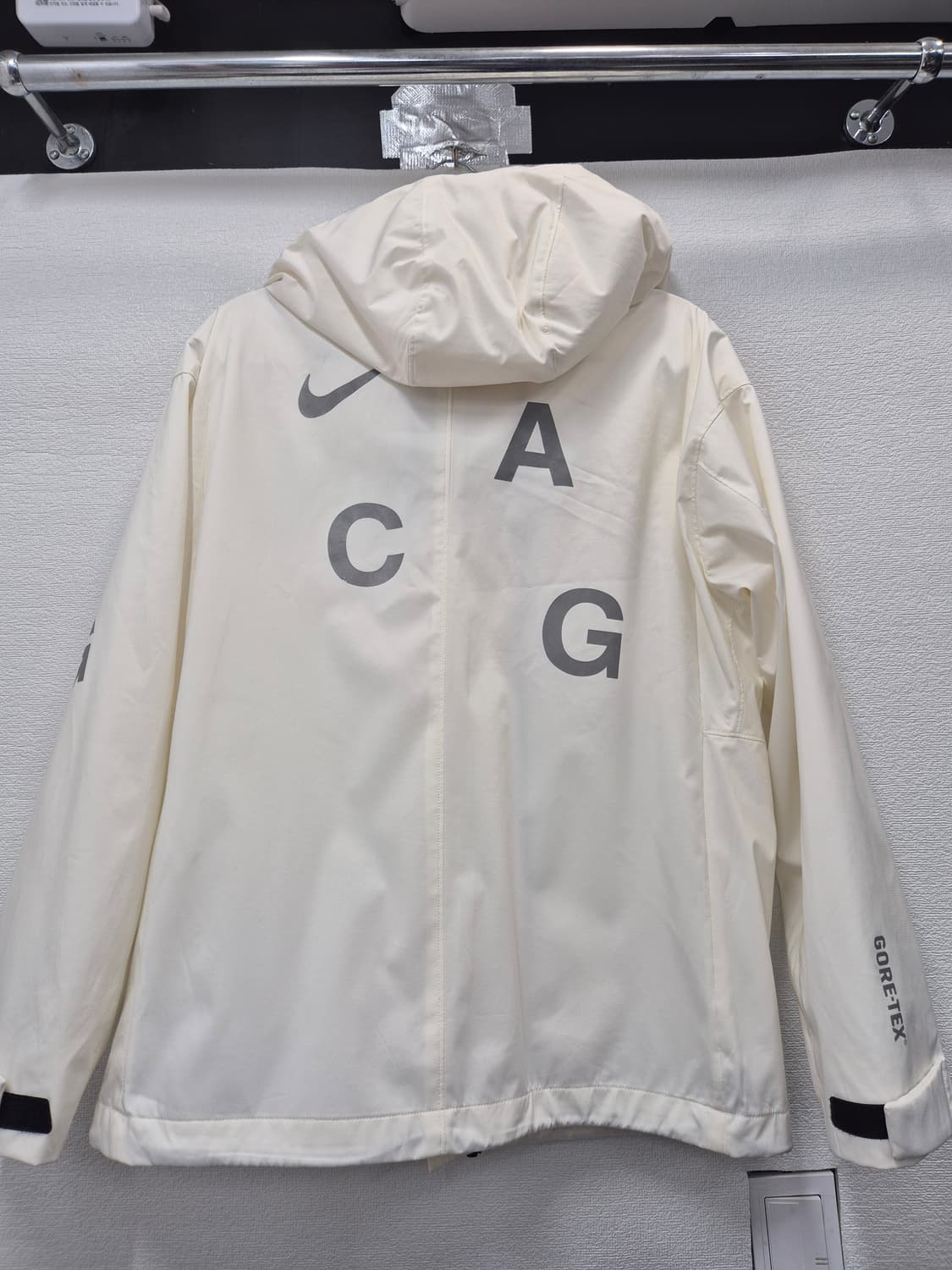 나이키 ACG 고어텍스 윈드쉘 화이트 자켓/ 100(정품) 상품이미지3