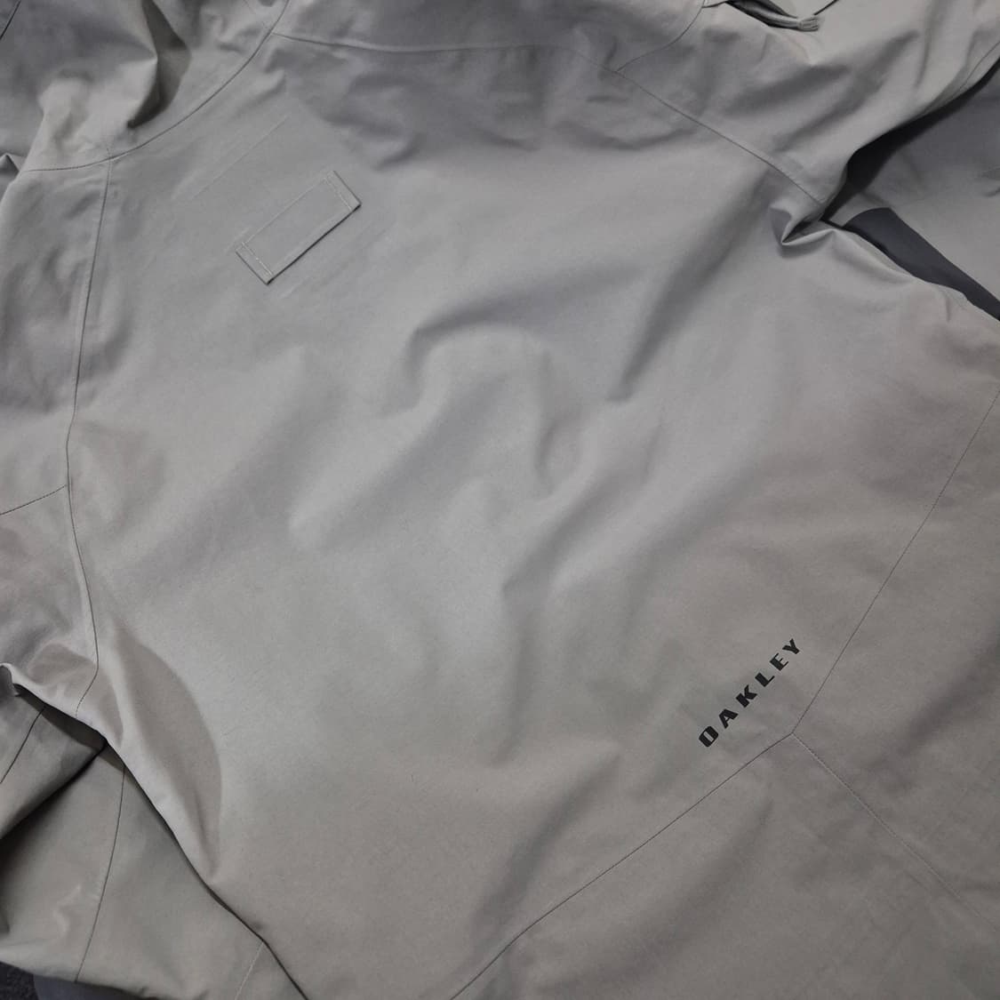 오클리 아워글라스 3L 고어텍스 S사이즈 자켓 상품이미지3