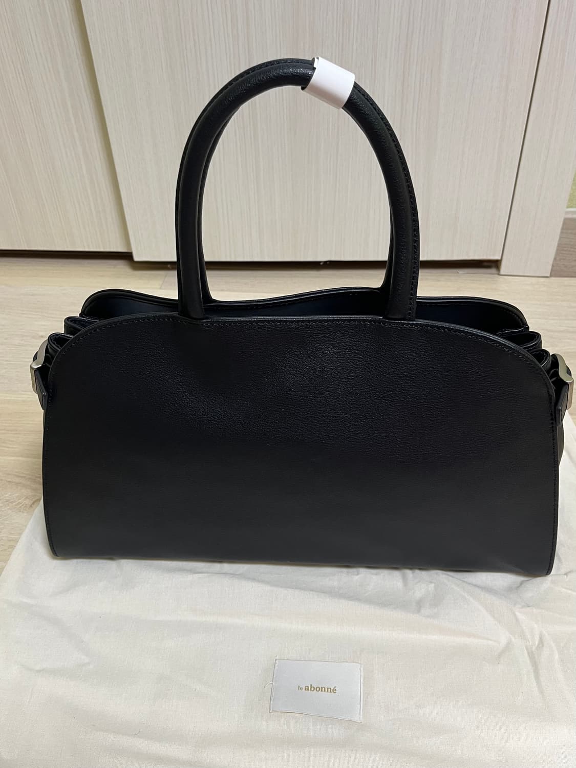 르아보네 무토 백 블랙 muto bag black 상품이미지2