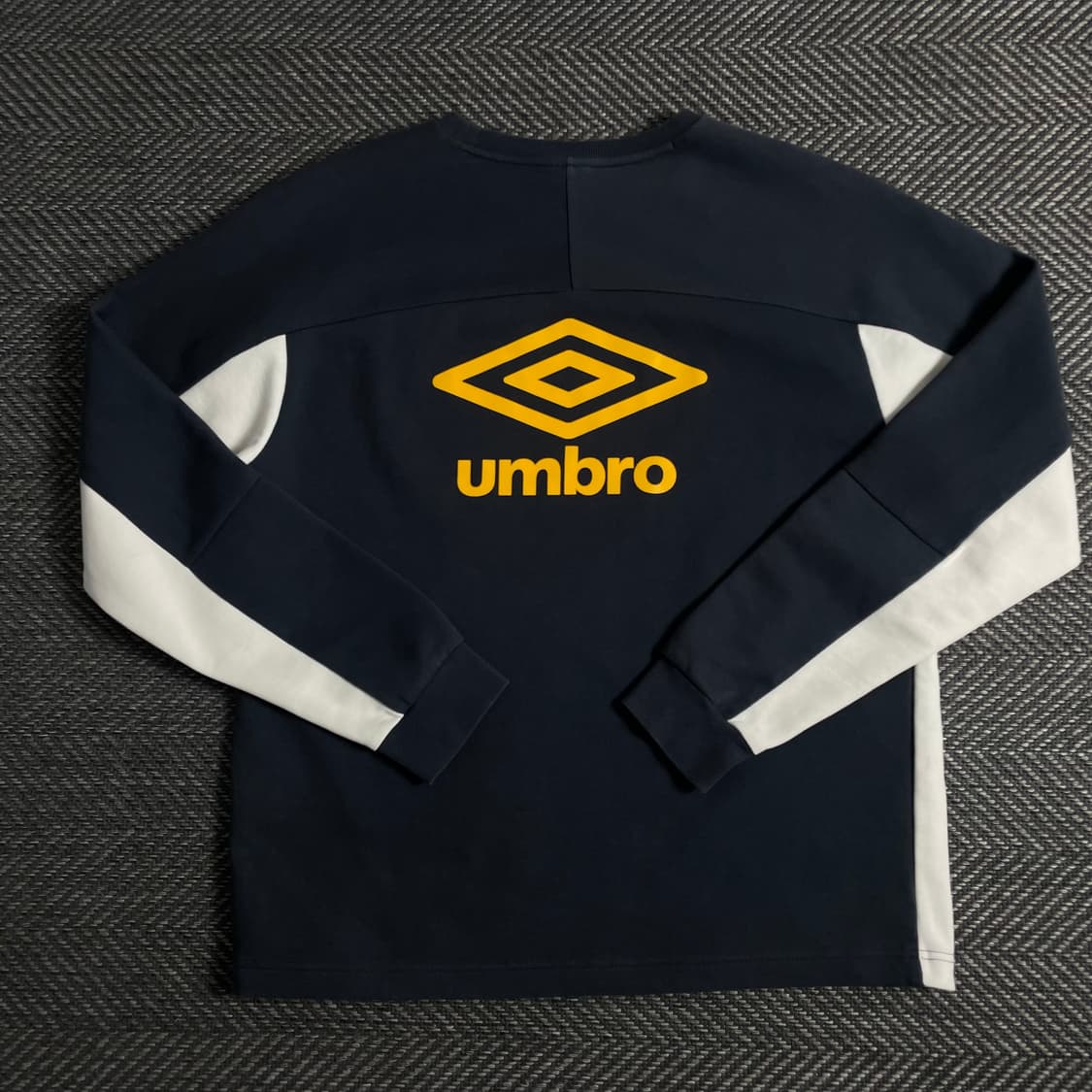 엄브로 빅로고 컬러블럭 스웻 셔츠 y 3782 상품이미지2