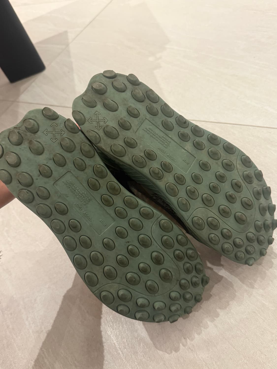 오프화이트 ODSY-1000 스니커즈 41 상품이미지5