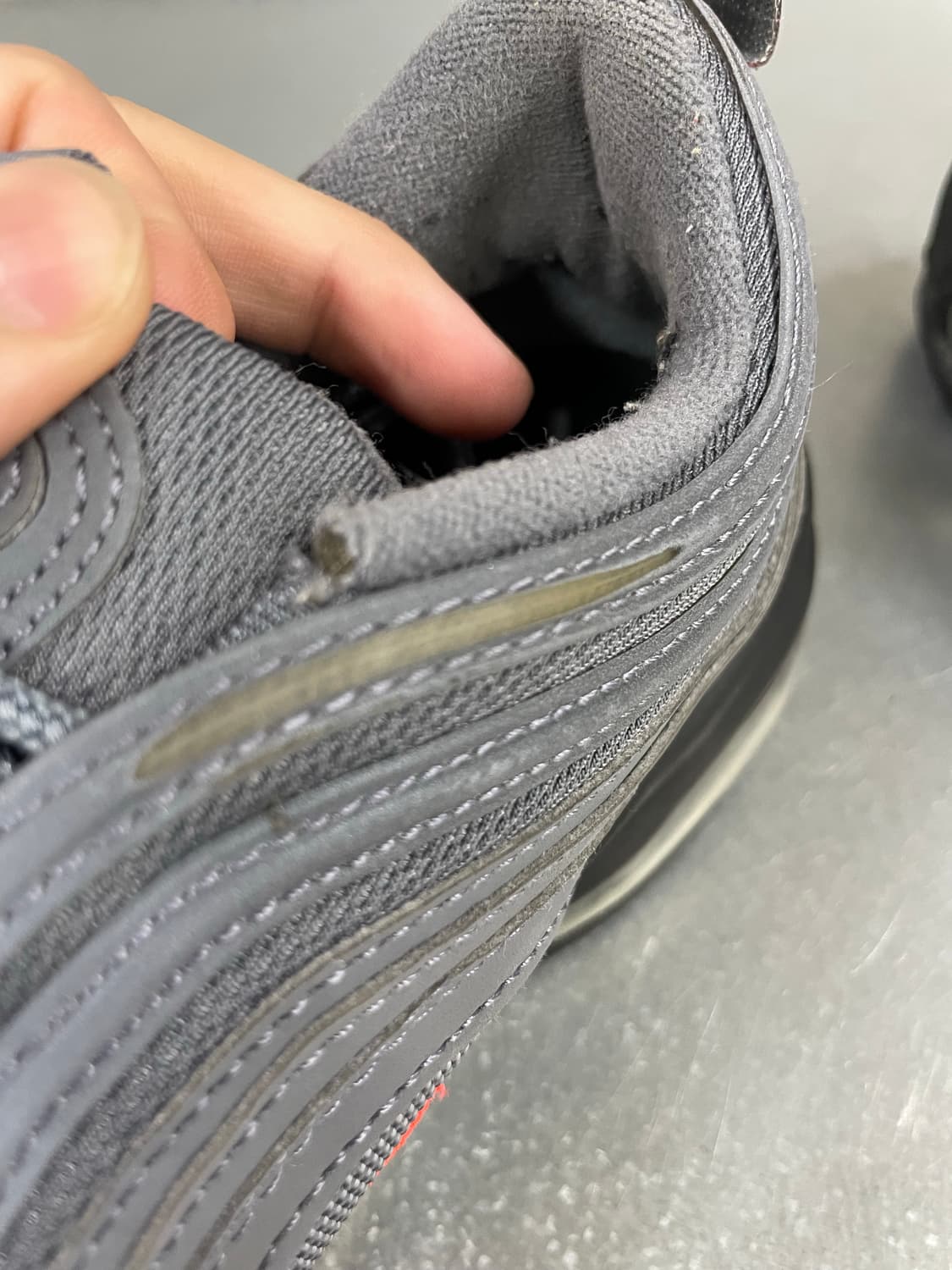 나이키 에어맥스 97 쿨그레이 크림슨 250 상품이미지7