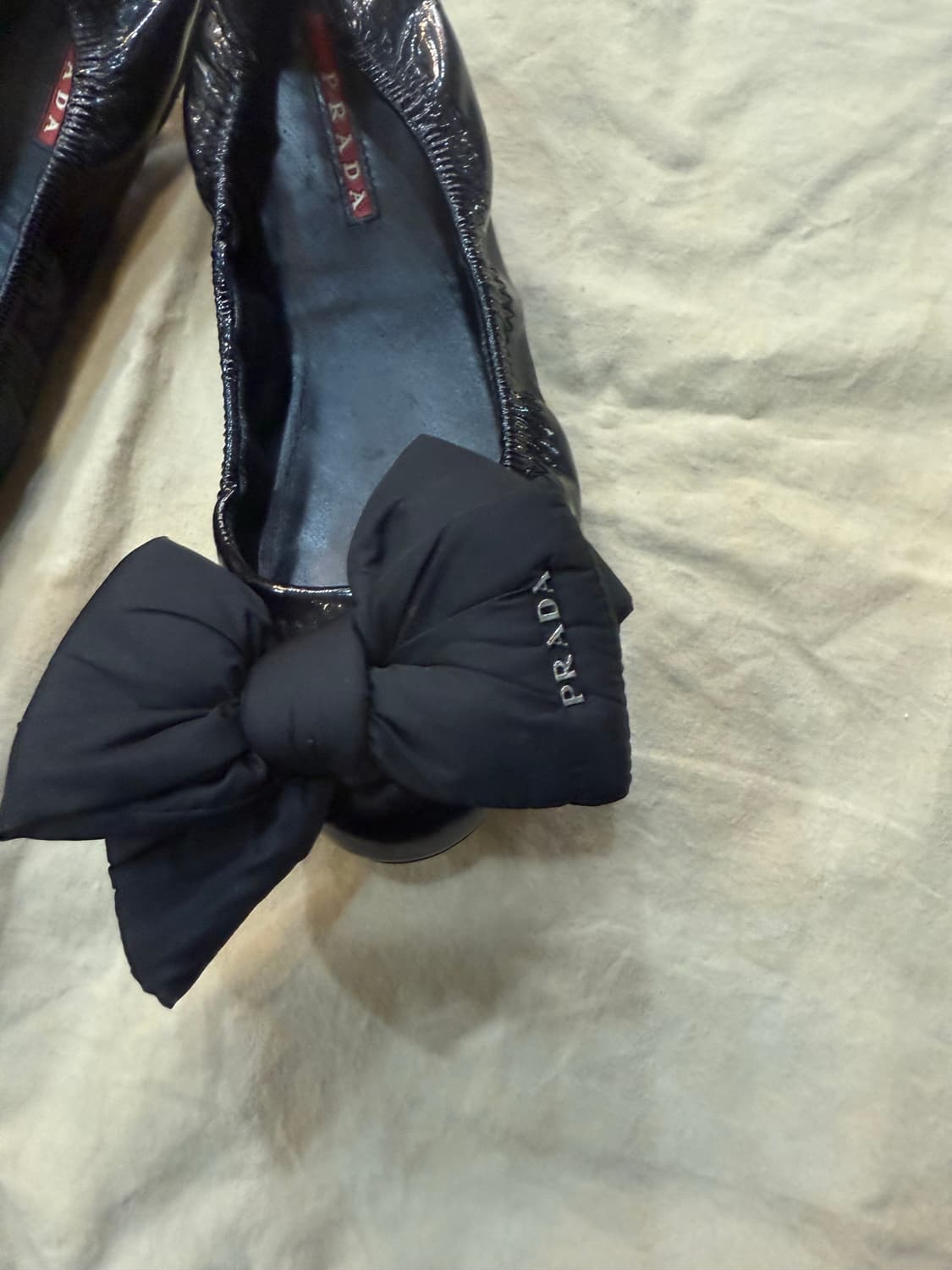 35/230 정품 프라다 리본 플렛슈즈 팝니다 상품이미지2