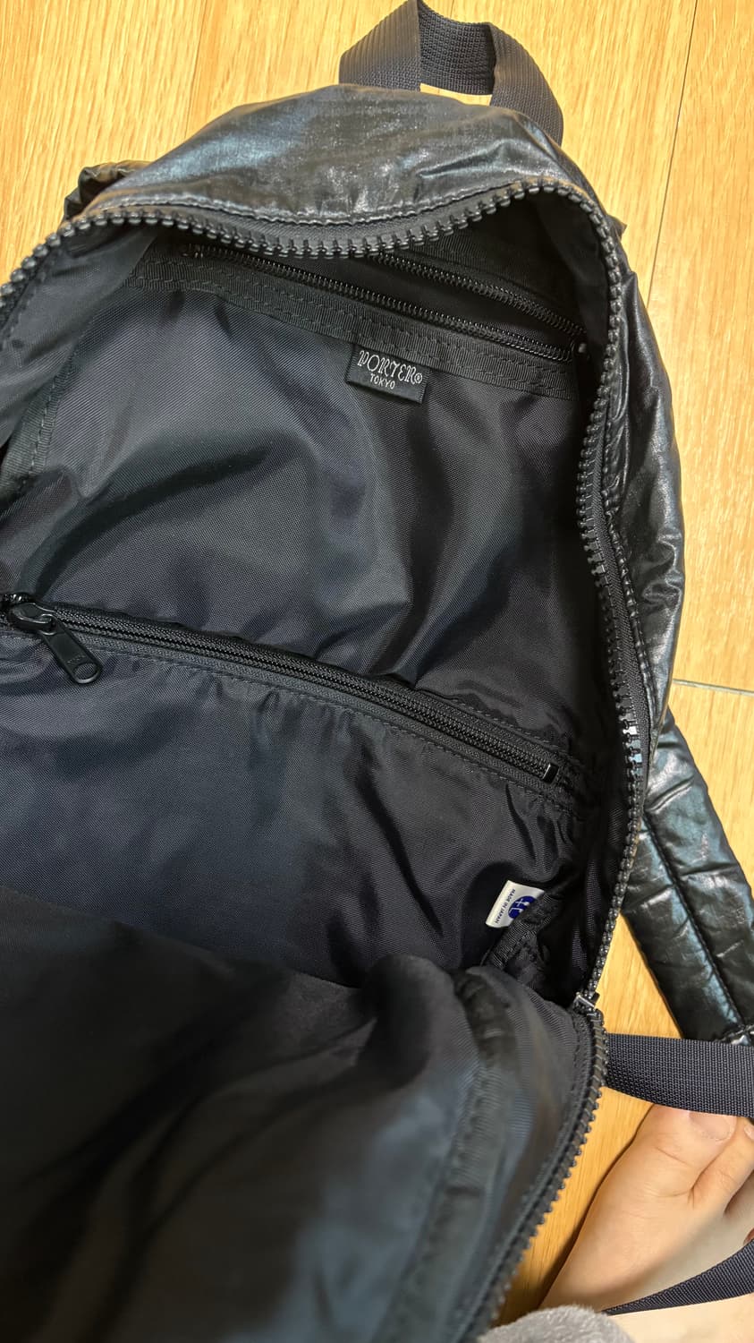 포터 글로시 백팩 가방 블랙 상품이미지5