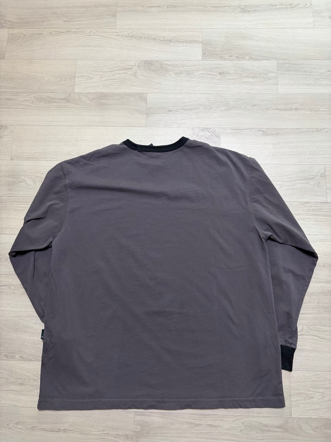 모이프 25SS 링거티 긴팔 1사이즈 판매 상품이미지3