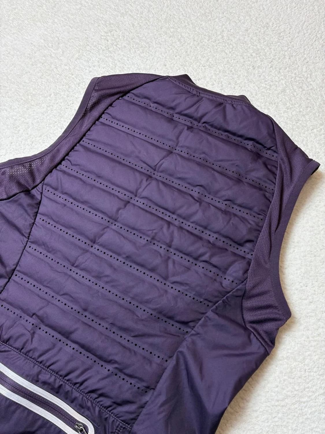 나이키 에어로로프트 800 여성용 러닝 베스트 PN6307 상품이미지6