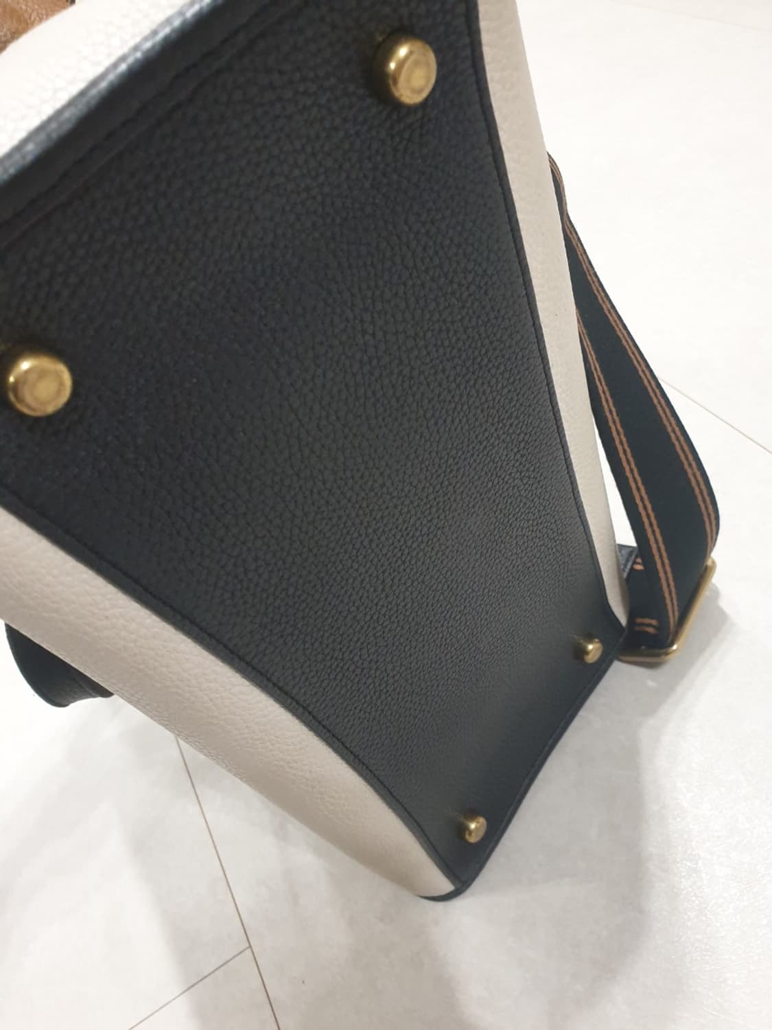 코치가방(토트, 크로스백) 상품이미지9