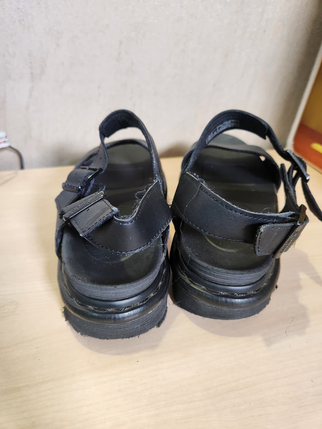 Dr. Martens VOSS 샌들 | 여름 스트릿 필수템 🖤

 상품이미지3