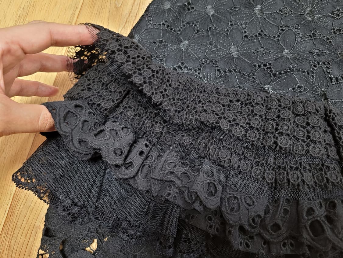 발렌티노(Valentino) 튤 크로쉐스커트 55-66 새상품 상품이미지3