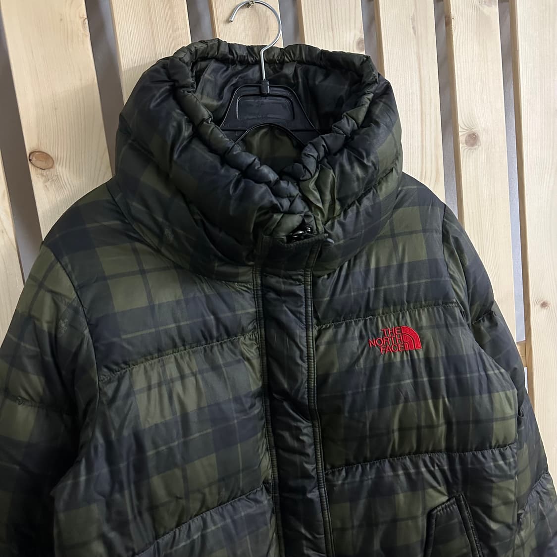 (S) 노스페이스 700 카키 체크 패딩 상품이미지3