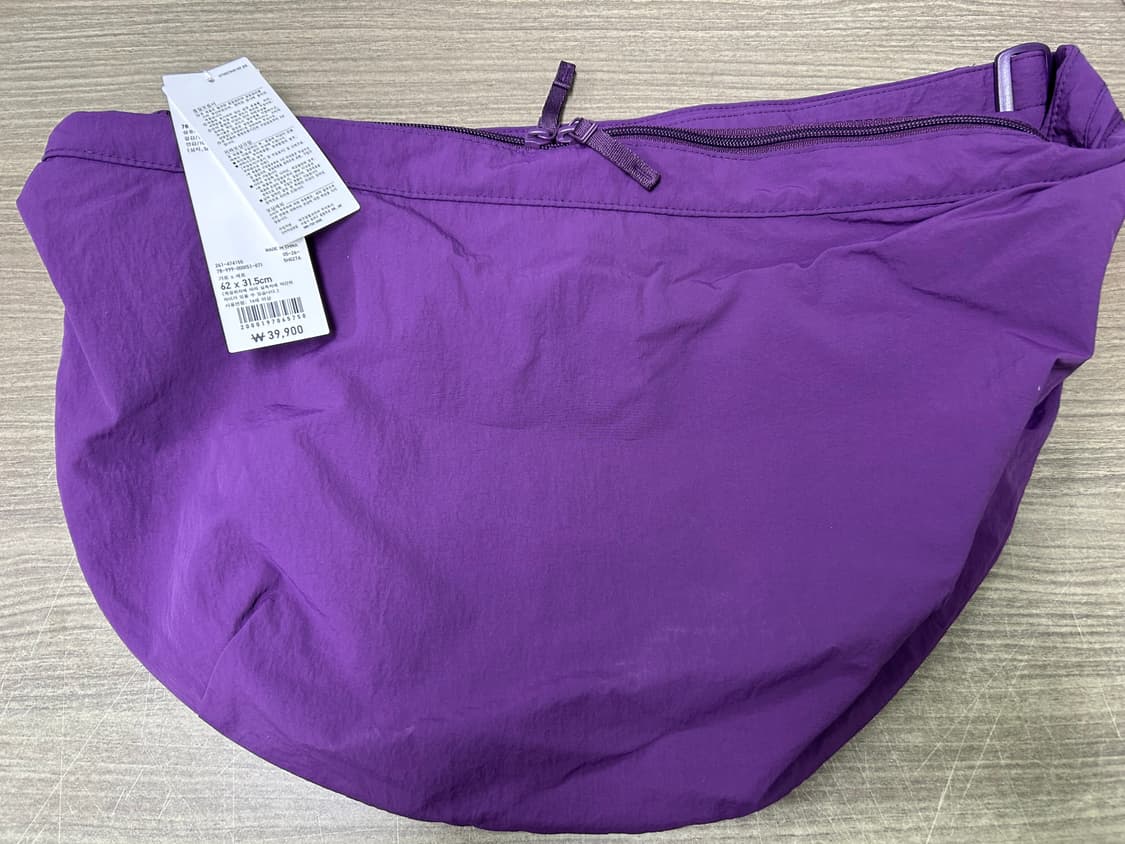 유니클로U 나일론 숄더백 퍼플 상품이미지2