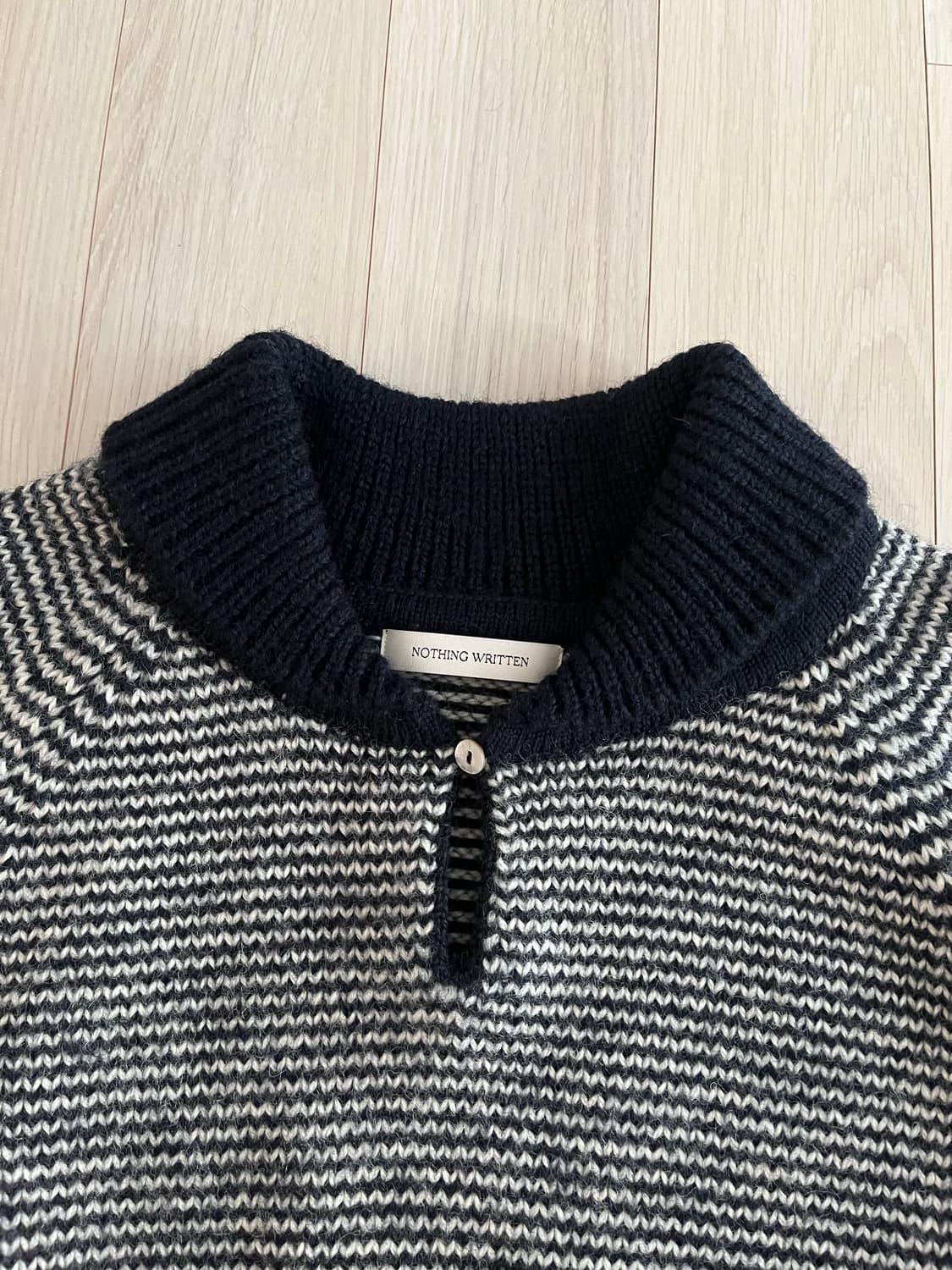 낫띵리튼 caron stripe jumper 니트 상품이미지2