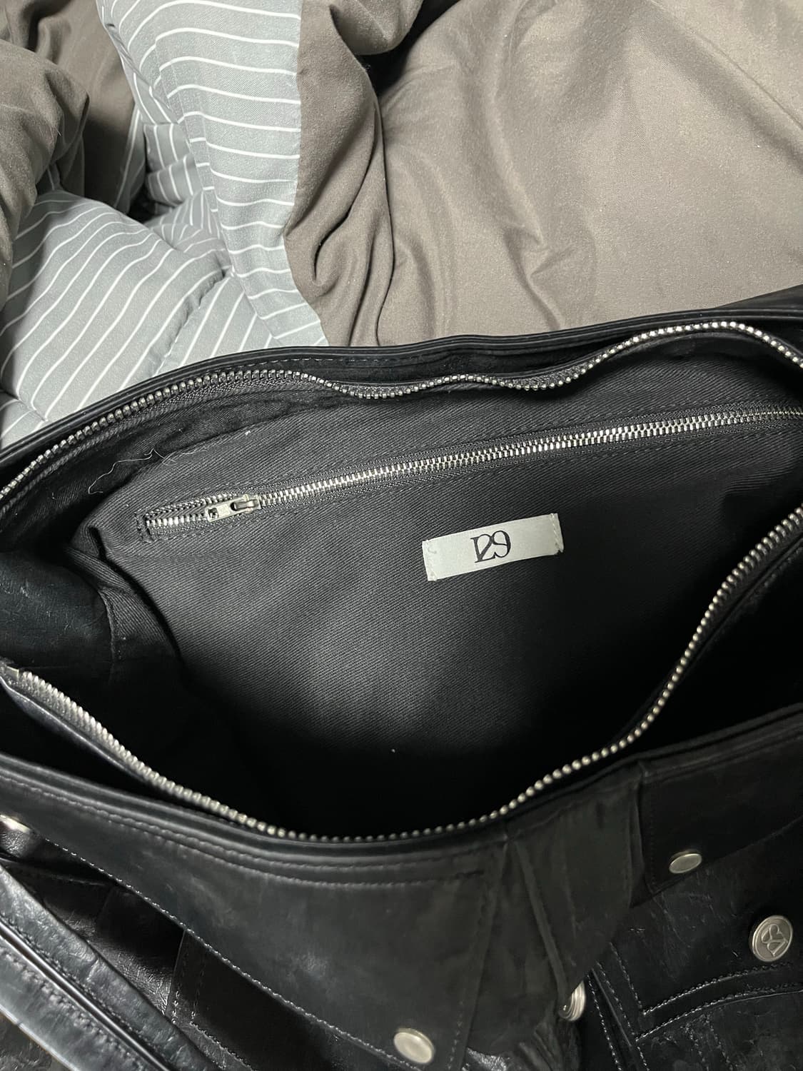 일리고 트러커 토트백 블랙 상품이미지6