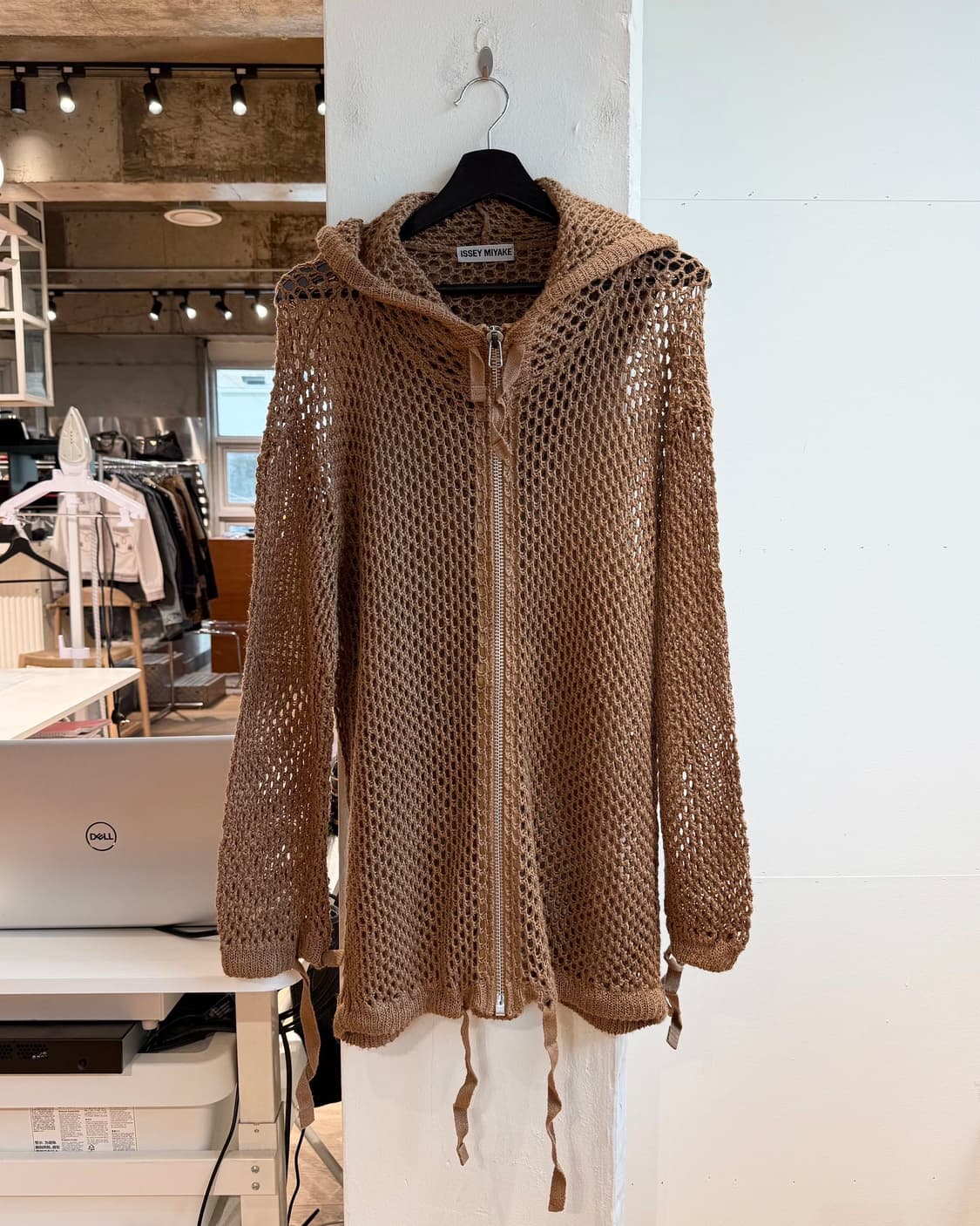 이세이미야케 브라운 오픈워크 니트 집업 상품이미지2