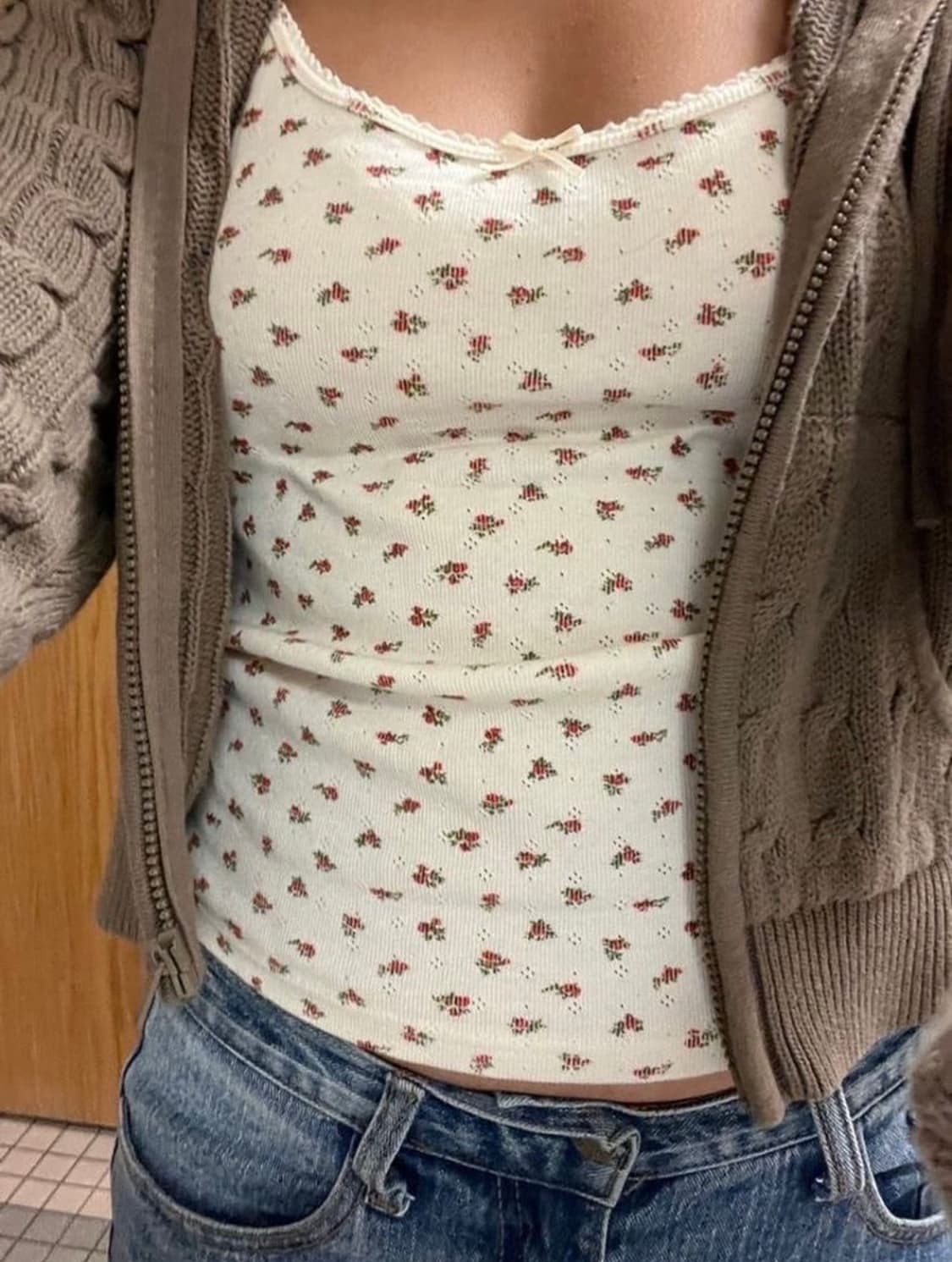 구해요)브랜디멜빌 플로럴 floral 리본 아일렛 슬리브리스 상품이미지1