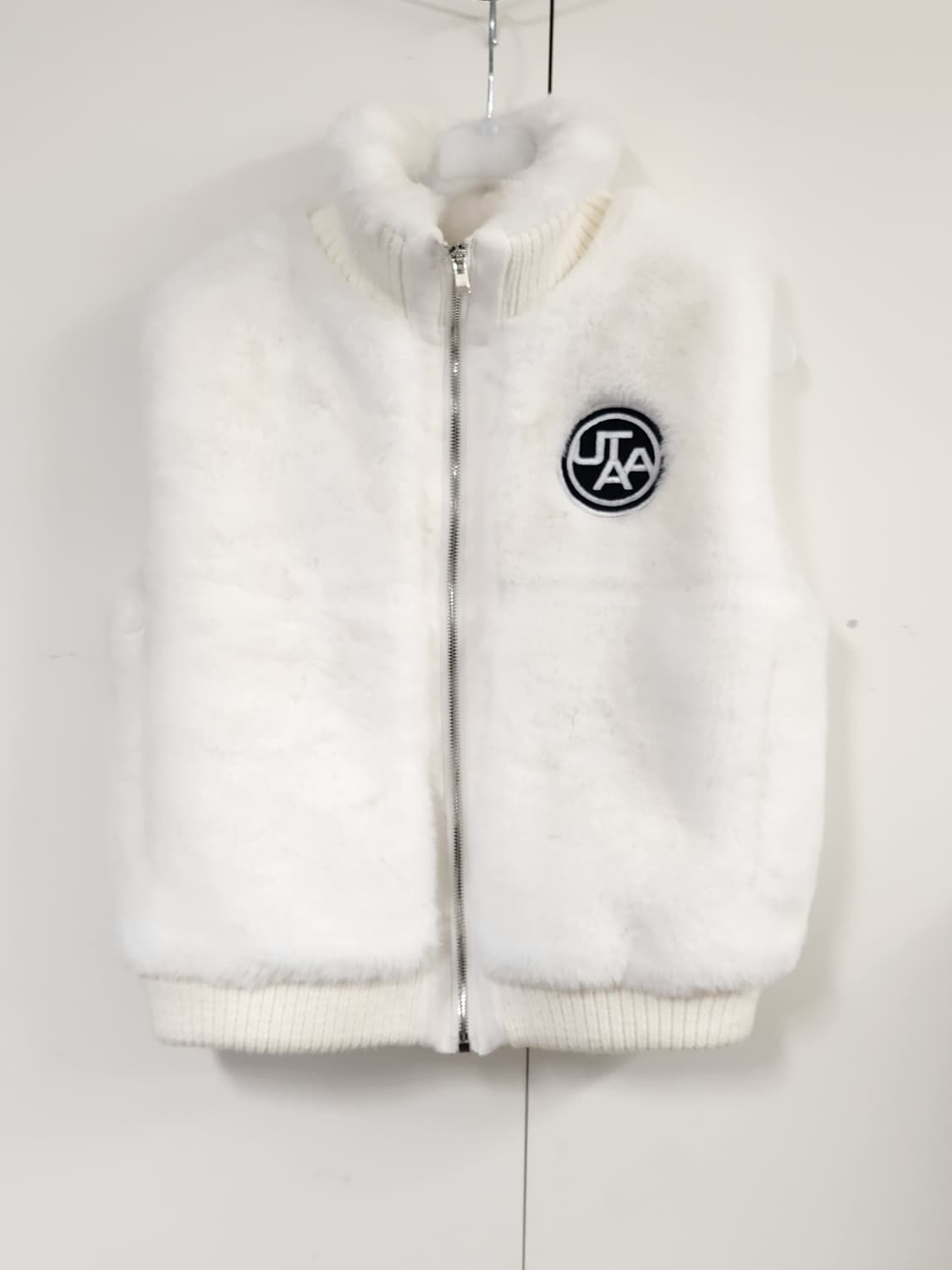 유타 골프 스퀘어 로고퍼 하이넥 베스트자켓 S (90) 상품이미지4