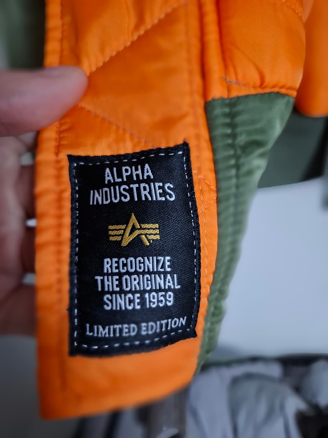 알파인더스트리 ma-1 블러드칫 m (레귤러) 상품이미지6