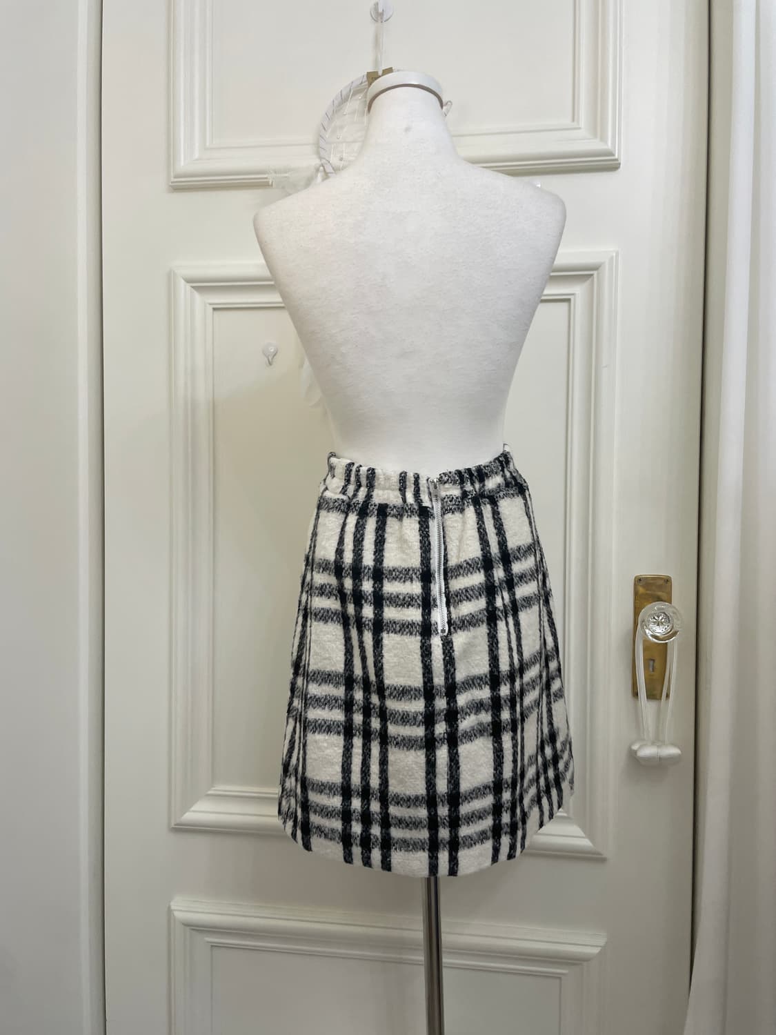 ivory black check wool midi skirt 상품이미지3
