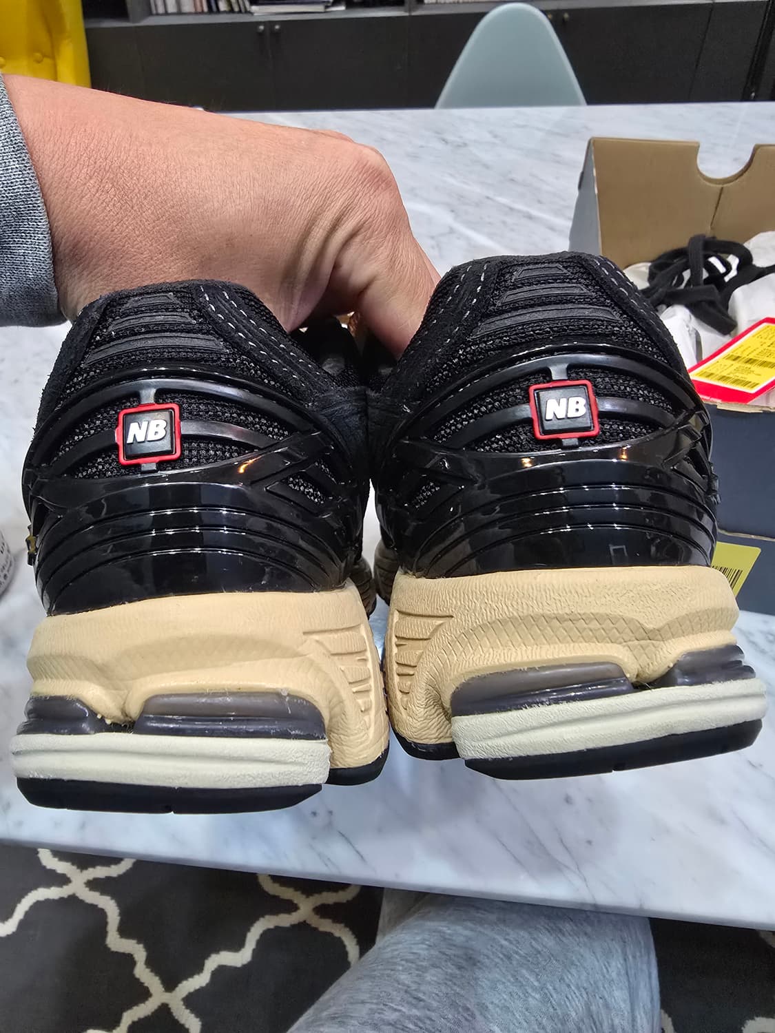 뉴발란스운동화 1906rk 240 판매합니다. 상품이미지5