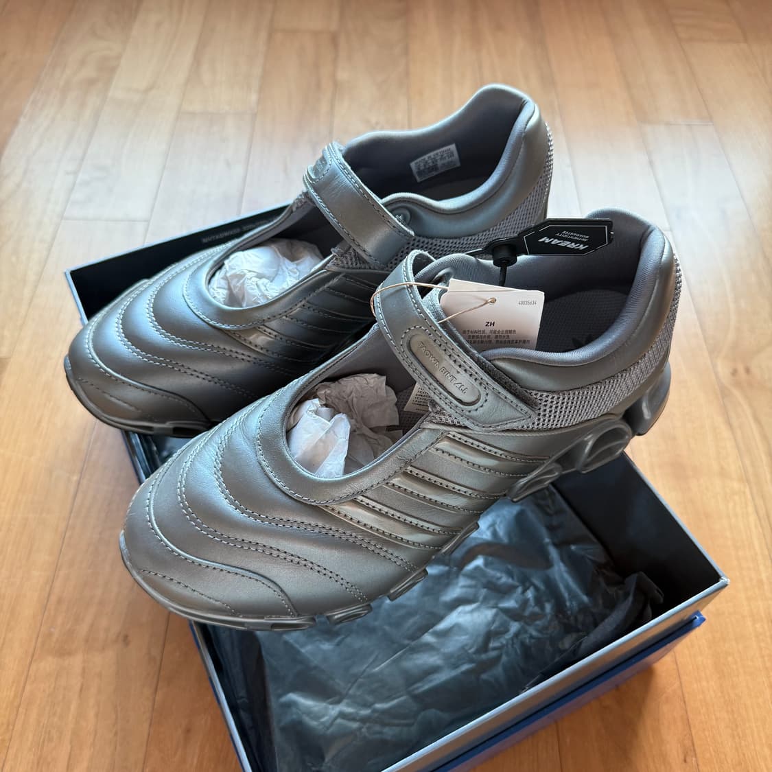 250 아디다스 타끄와 메리제인 아이언 메탈릭 사이버 메탈릭  상품이미지3