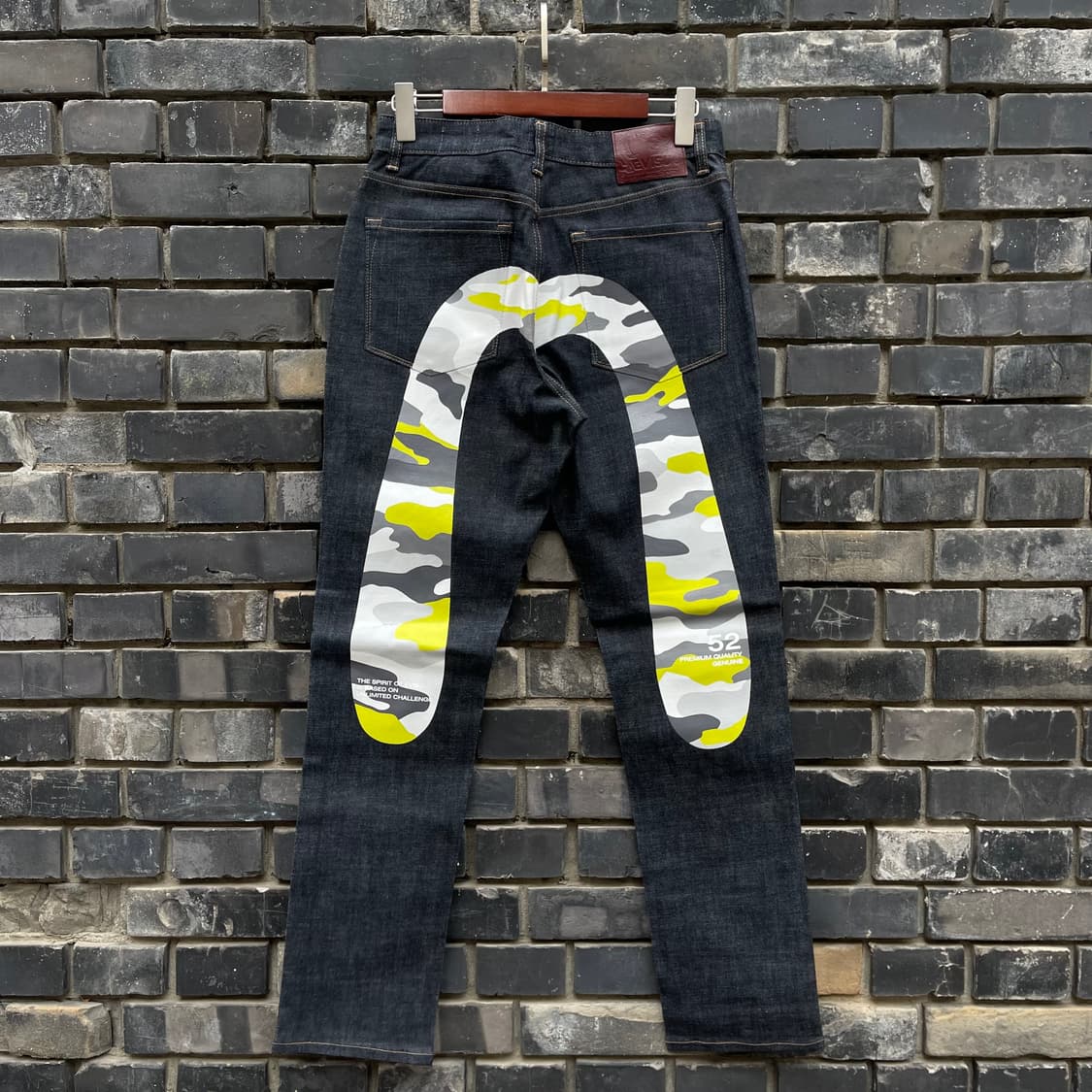 [32] EVISU INDIGO BIG LOGO PANTS 상품이미지1