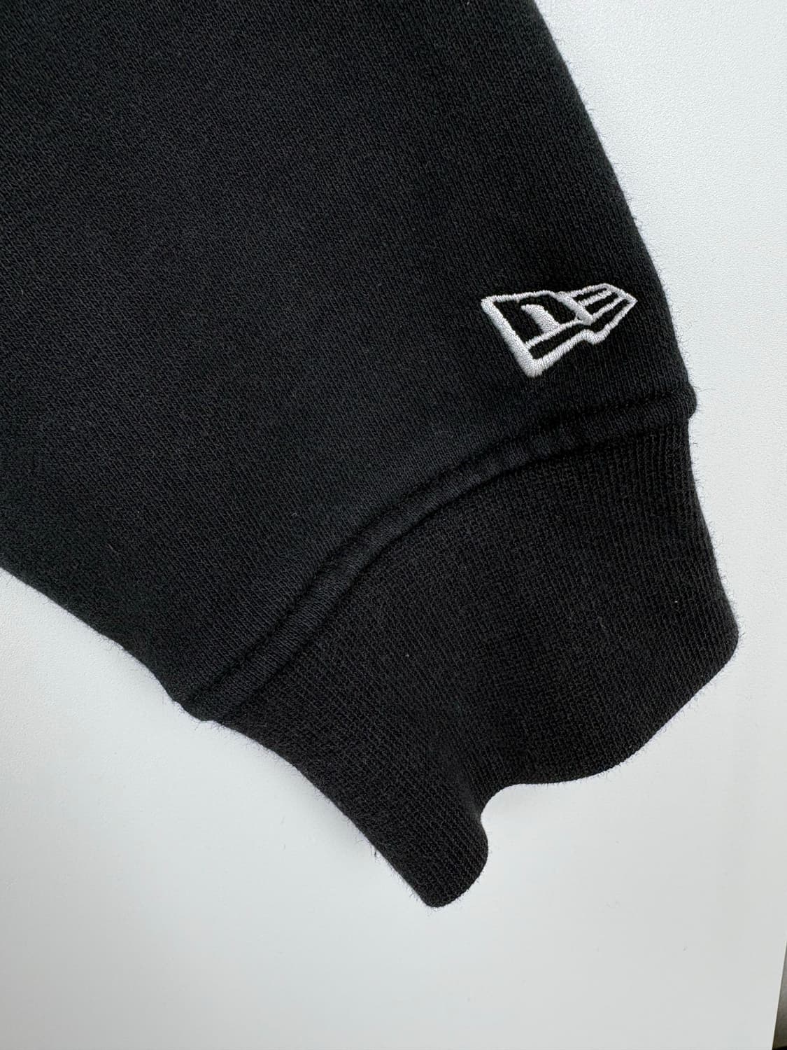 뉴에라 남성 맨투맨 상품이미지4